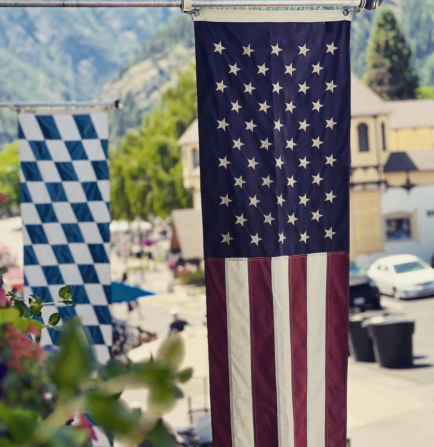 Today is a Day to Remember 🇺🇸 
.
We Remember Those Who Serve/Served in Uniform to Keep This Great Nation Safe.
.
Our flag flies for those who have fought to protect it, those who have given the ultimate sacrifice and it is a reminder to honor them 