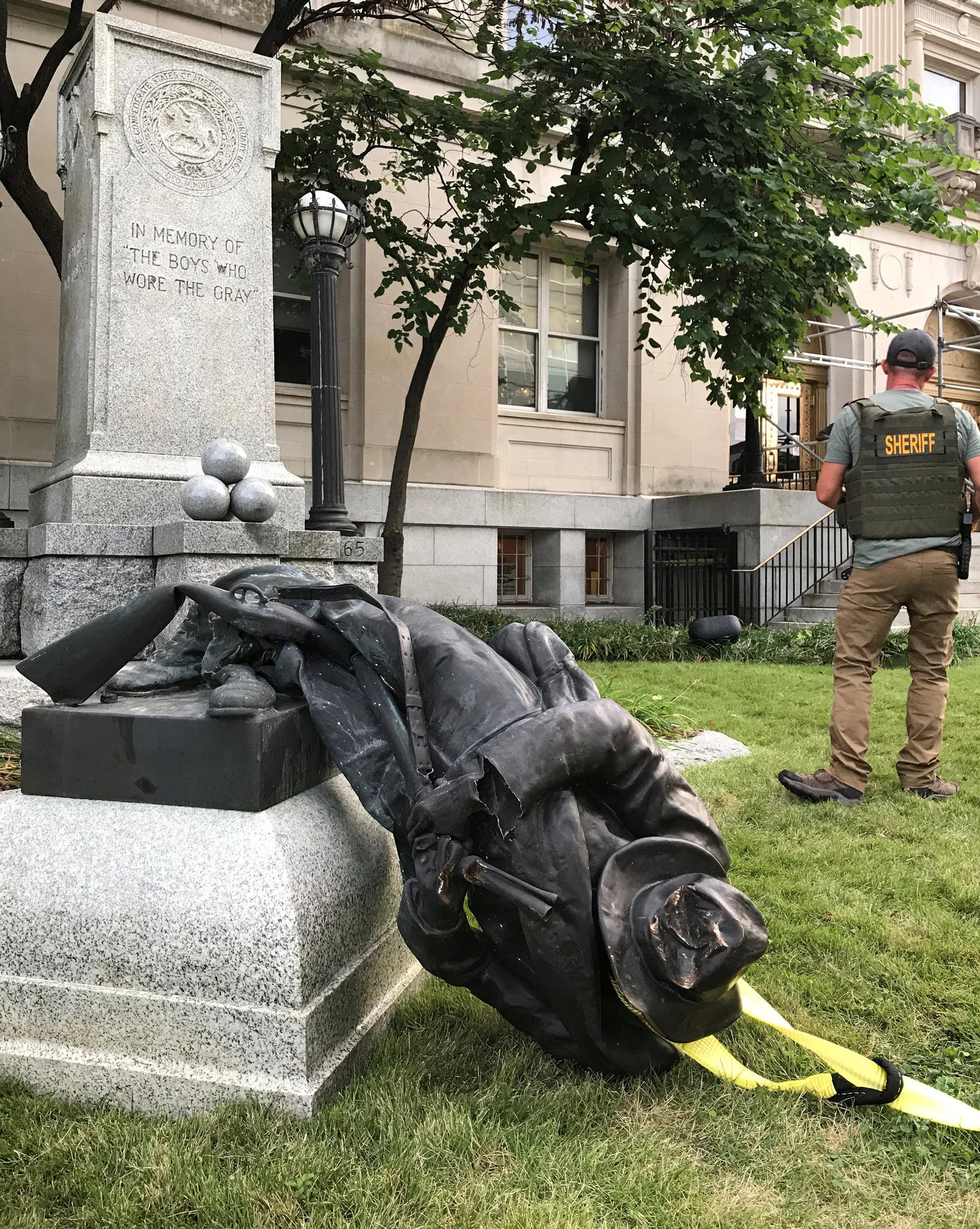 Monuments — Redwork The Emperor of Atlantis