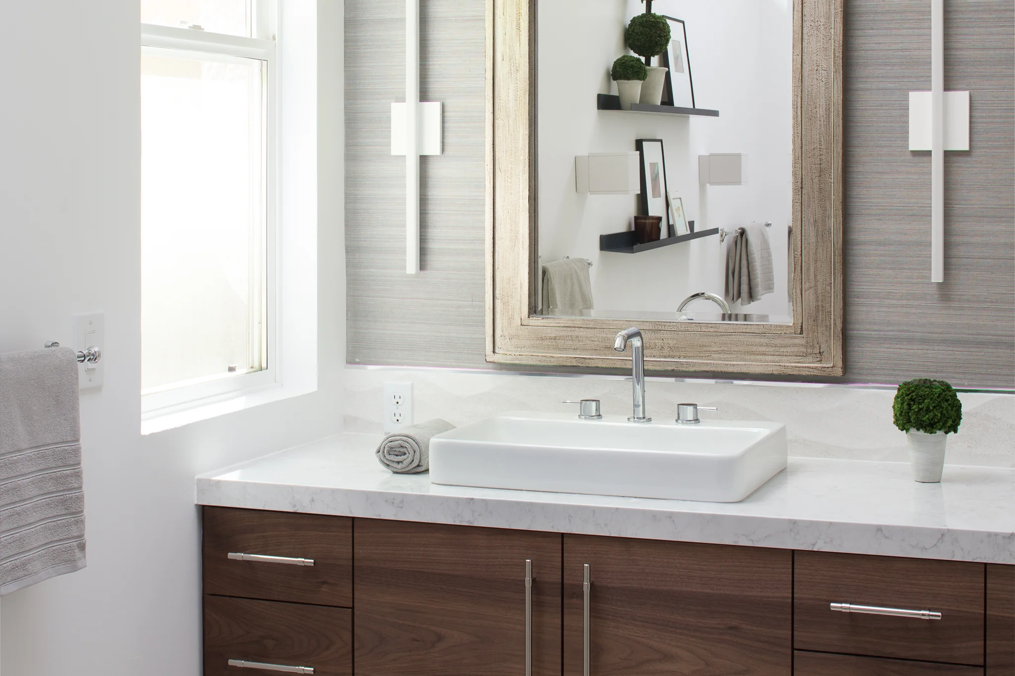 Tight Sink and Vanity.jpg