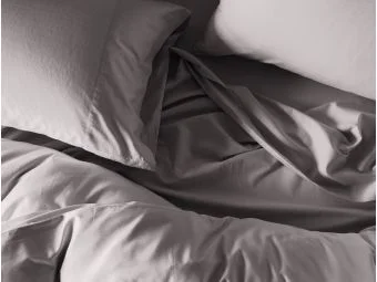 sateen_sheetset_midgray_bedoverhead_f17_3.jpg