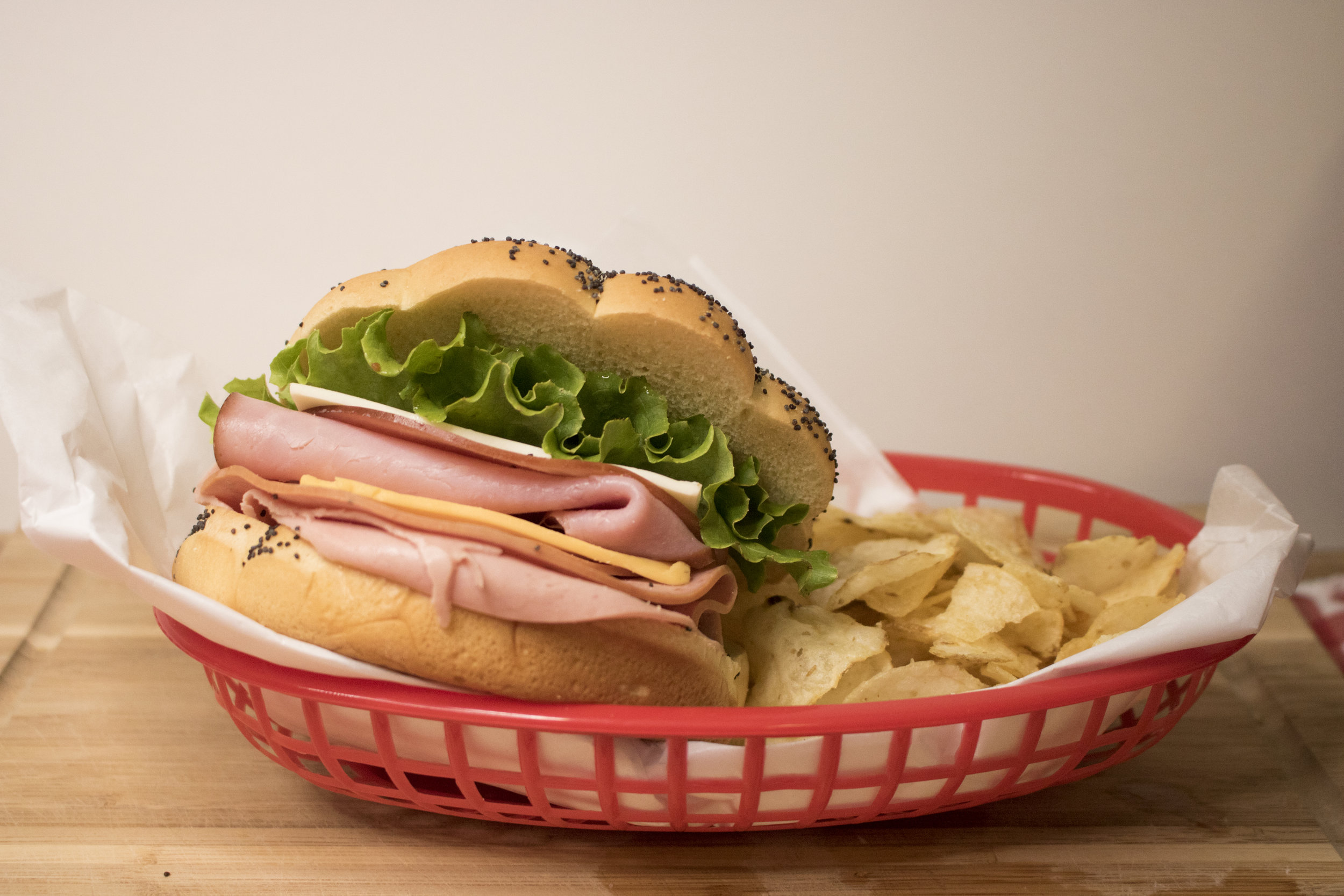 Chuckwagon (roundbun) — Dakota Tom's Sandwiches