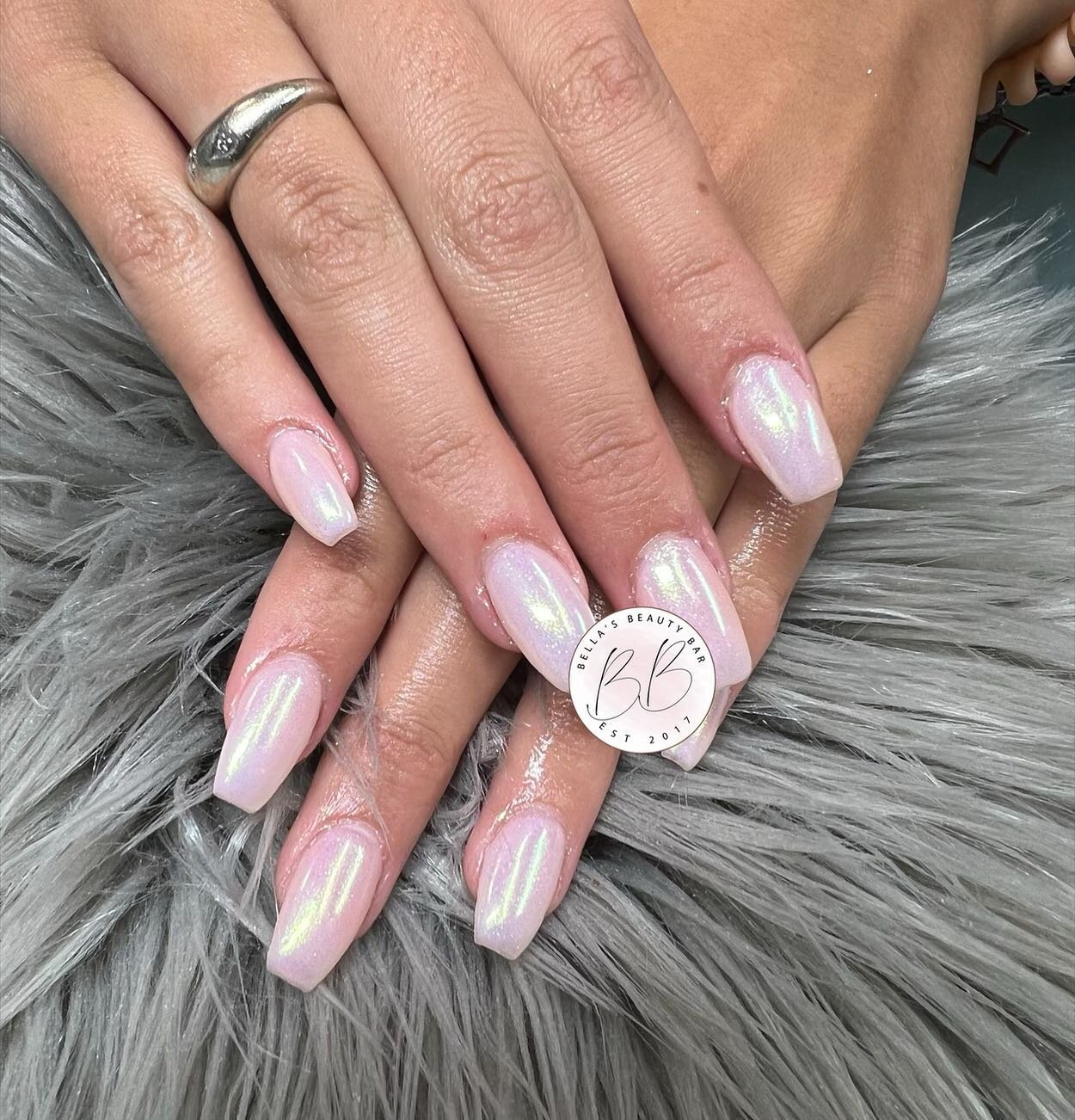 #notd #nola#nolanails #metairie#metairieroad #metairienails #metairiesalon #oldmetairie #nails #nailsofinstagram #nailart #naildesigns #nailinspo #nailfie #naildesign #nailpro #nailsaddict #nailsbytina #designsbytina #bellasbeautybar #bellasbeautybar