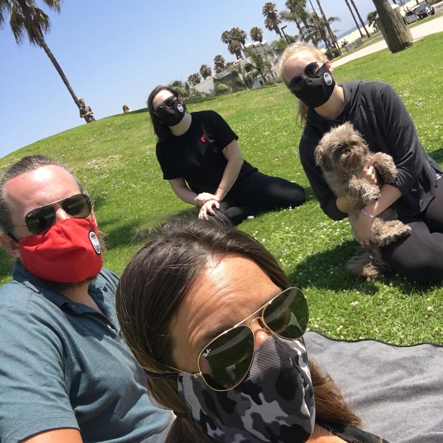 First team work lunch since production shutdown in March. Grateful for this crew family and wide open spaces for a socially distanced lunch.
.
Masks: @7thfloorclothing 😷Lunch: @ashlandhillsm 🥗Talent: @charlietheewok ⭐️
.
.
#indiefilmmaker #femalefi