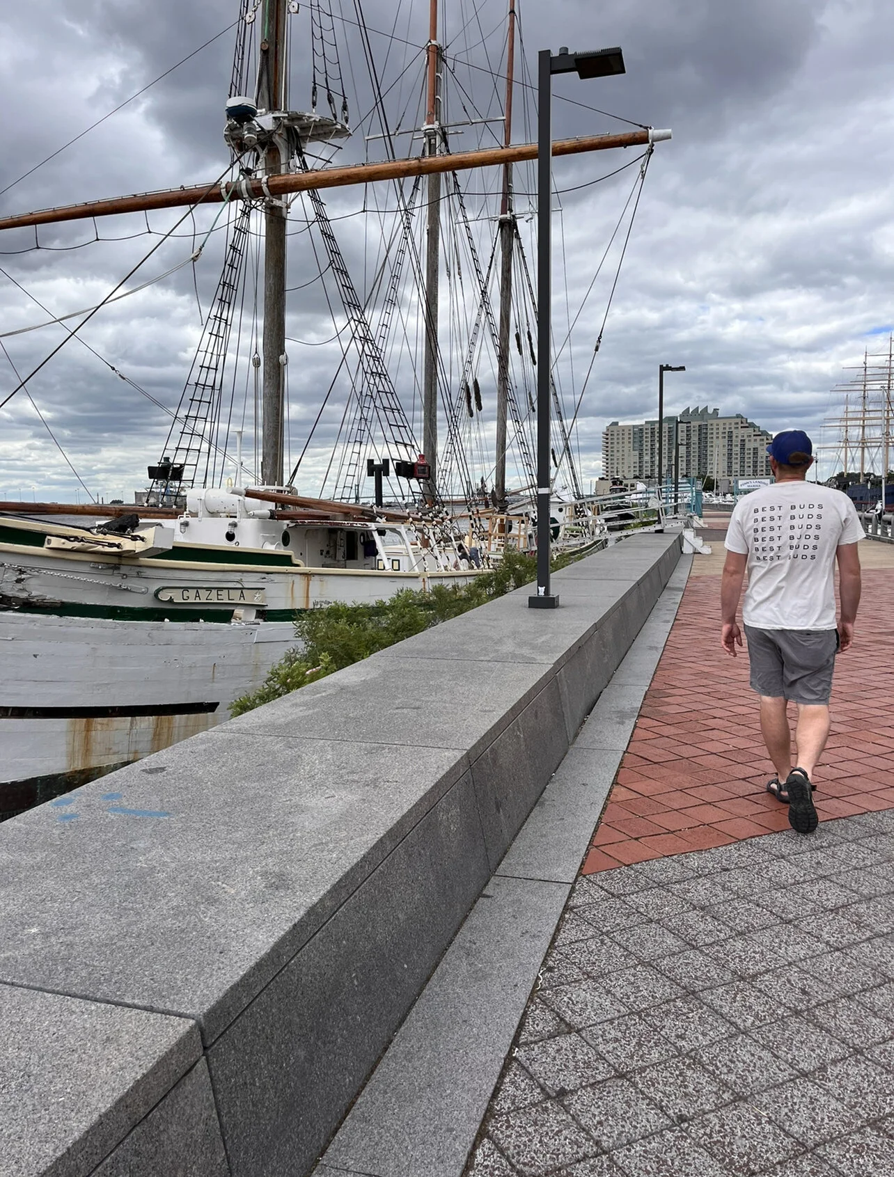 FA4A1991-7DFE-4CDC-846F-6CF2E48F5606