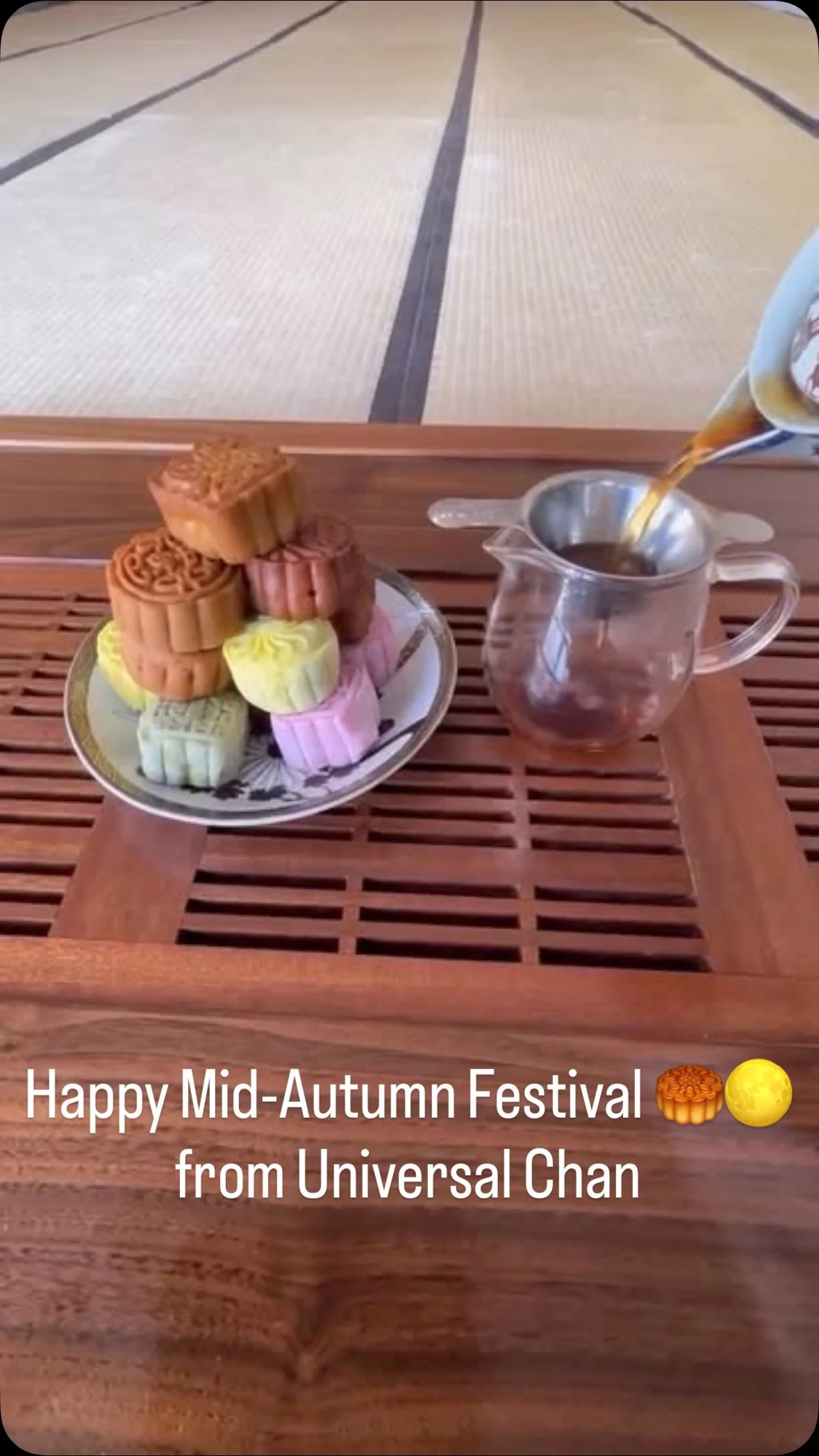 吉祥中秋節
月餅跟岩茶:最好的中秋節。🙏🏻
Auspicious Mid-Autumn Festival
Mooncakes and Rock Tea: The Best Mid-Autumn Festival. 🙏🏻
.
.
.
.
.
#sfbayarea #berkeley #bayarea #kensingtonca #eastbay #berkeleyca #universalchan #colusacircle #midautumnfestival2025 #midaut