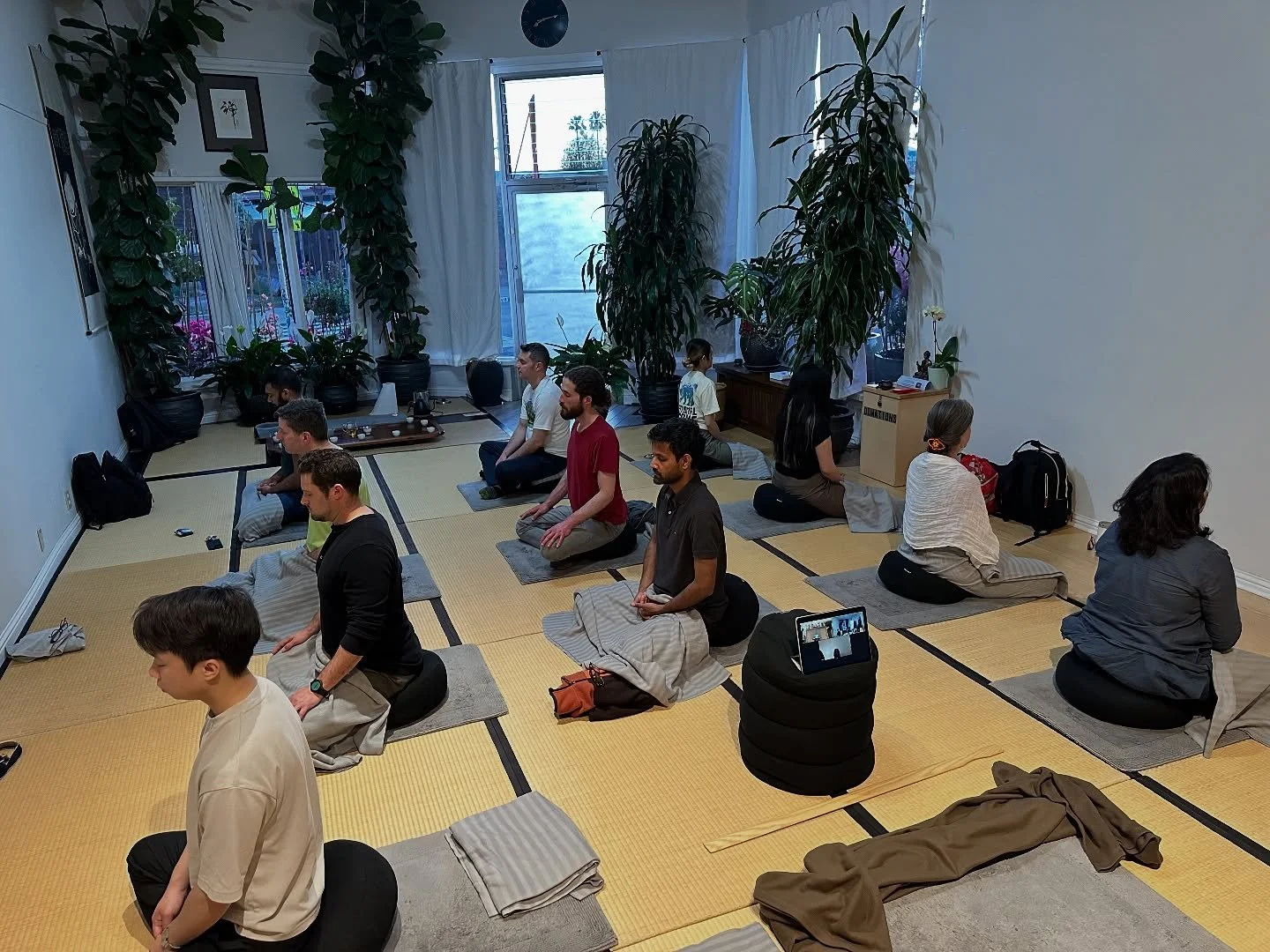 Come join our new class series: Empowering Chan!
This weekly class will include Dharma, Drinking Tea, Sitting, Walking, and Exercising Chan (meditation).
All experience levels are welcome.
Location: Universal Chan Zen Center (445 Colusa Ave, Kensi