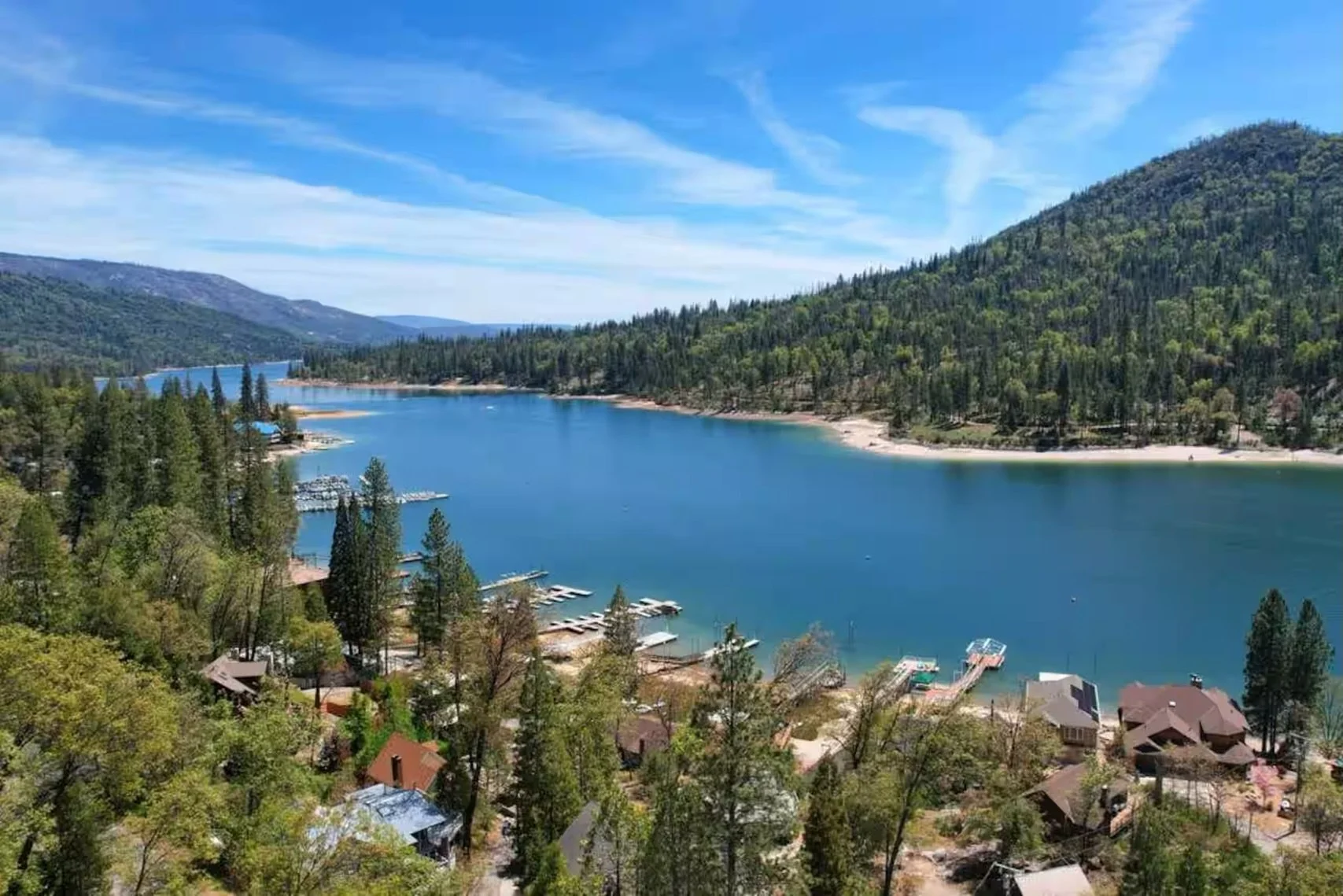 Applications are now open for our upcoming Half-Moon Retreat (7-Day Chan Practice)!

Dates: November 1&ndash;7, 2026

Location: Oakhurst, CA (Close to Yosemite and Bass Lake)

Teacher: Master Daxing

With Master Daxing&rsquo;s guidance and instructio