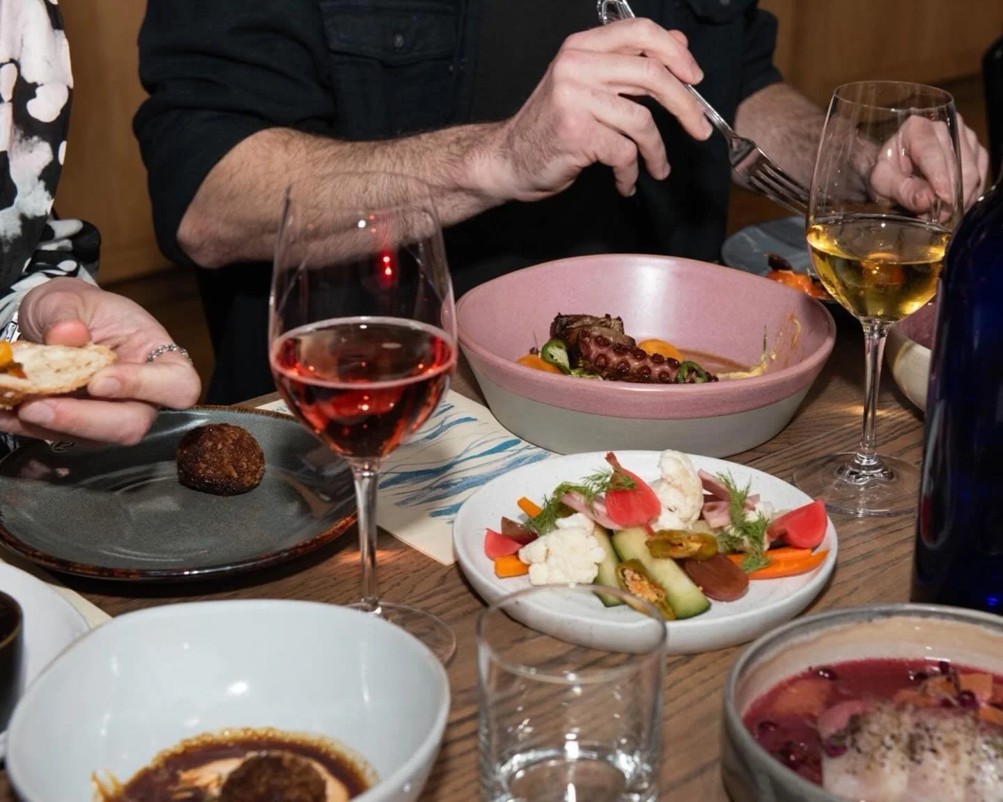 The most memorable meals are those shared with the ones you love✨

Grab your favorite people and come make your Tuesday a little more special with dinner at Normandie.

We&rsquo;re open at 5pm.