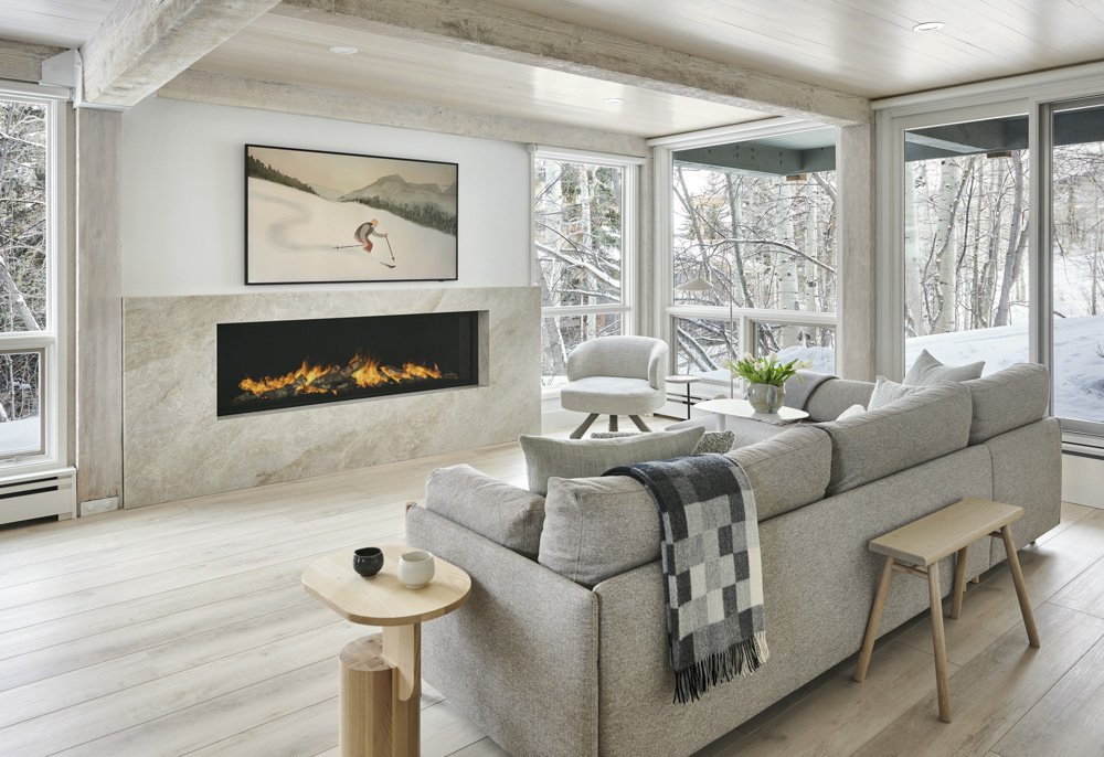 SNOWMASS SKI-IN SKI-OUT TOWNHOME