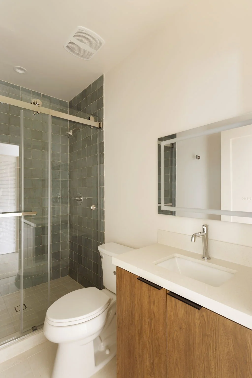 8- 19-web-or-mls-738-n-vendome-st.jpg