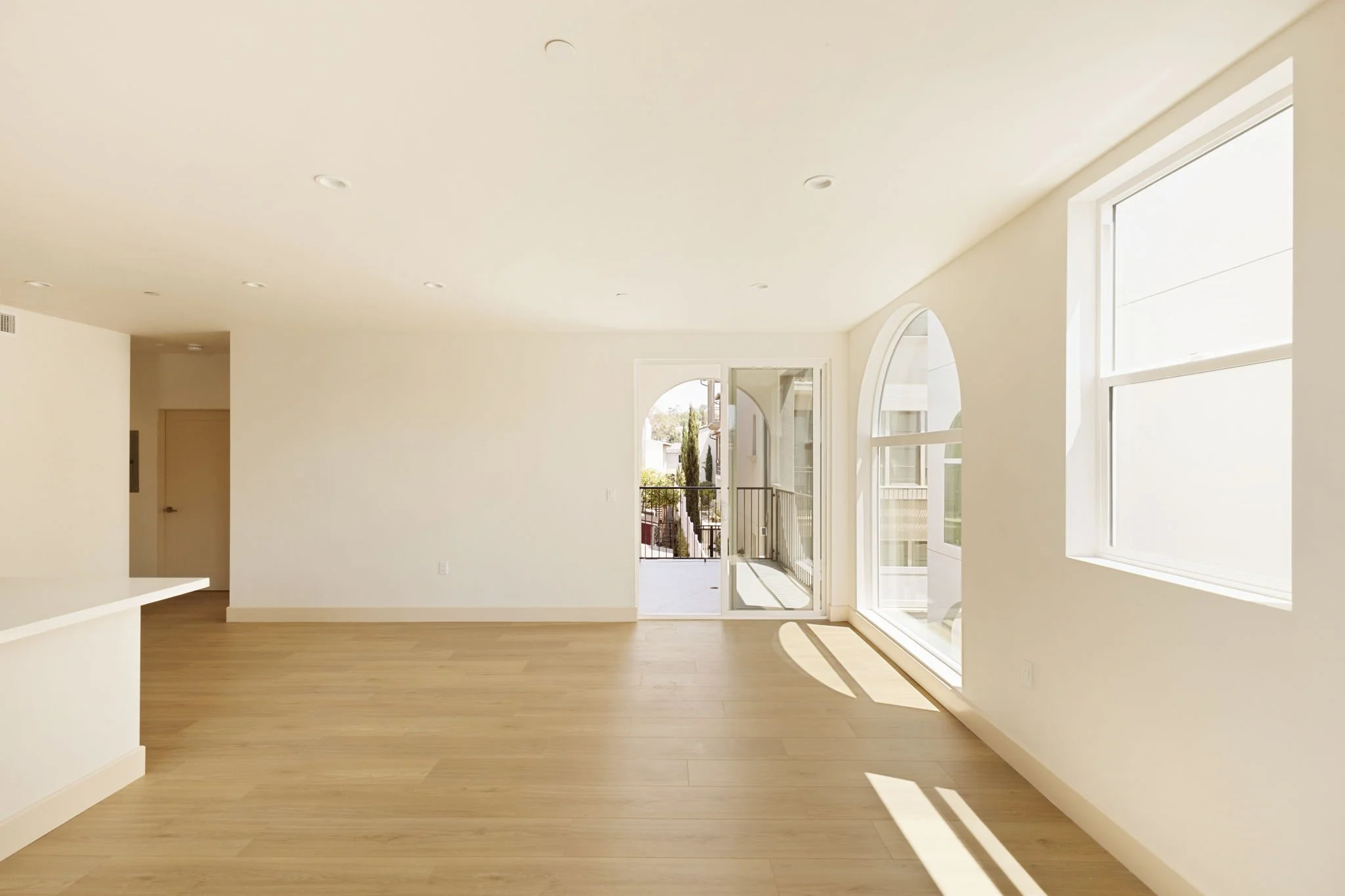2a - 30-web-or-mls-738-n-vendome-st.jpg