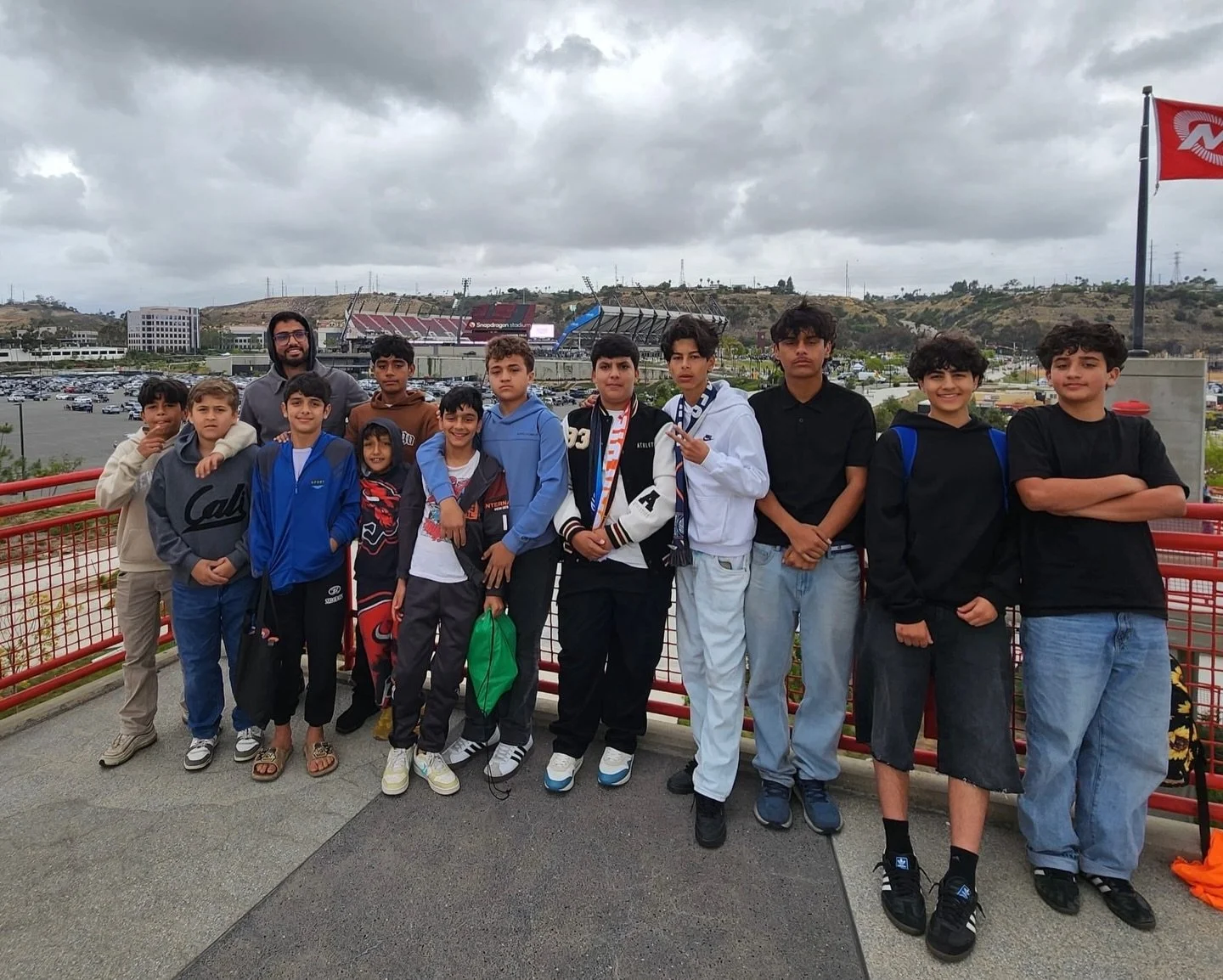 ⚽️This weekend, our boys soccer team was invited to attend a San Diego FC game. They joined other Arab youth before kickoff to connect and play together.

Thank you to @mazikaaenterprise for hosting the pregame tailgate and bringing our community tog