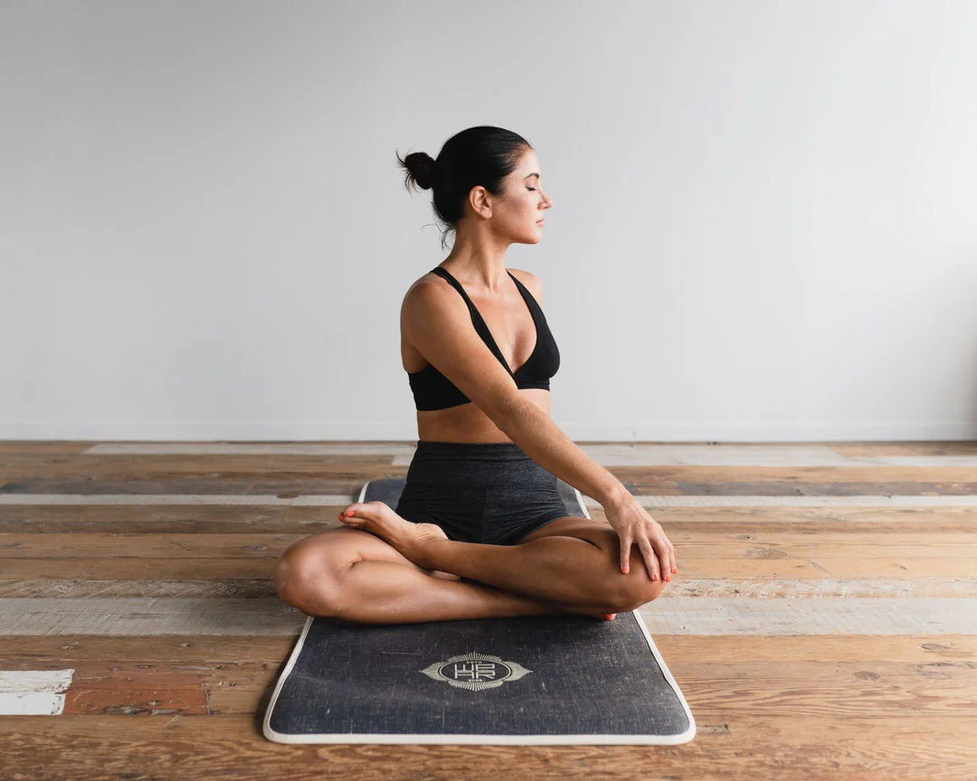 Yoga_Spinal_Twist_LRG.jpg