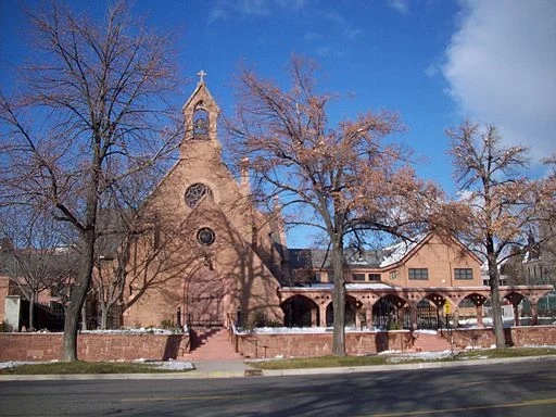512px-Church_001.jpg