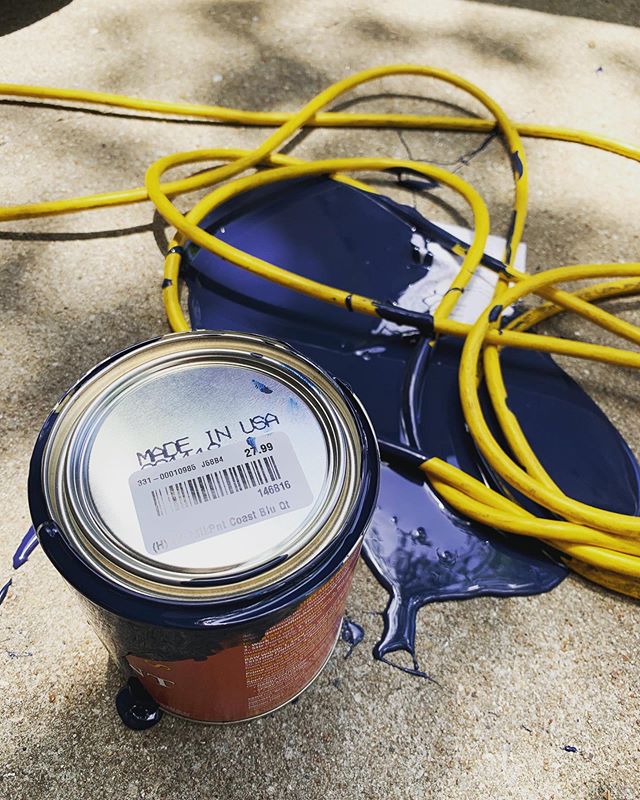 My life in a nutshell (somedays)... 🤦🏼&zwj;♀️
At least my yellow extension cord complements the navy blue paint.😆
💙
💛
#optimist #tangledcords #spilledpaint #paintedconcrete #paintspill #likeart #butnotreally #expensivemistake #oopsie #coastalblu