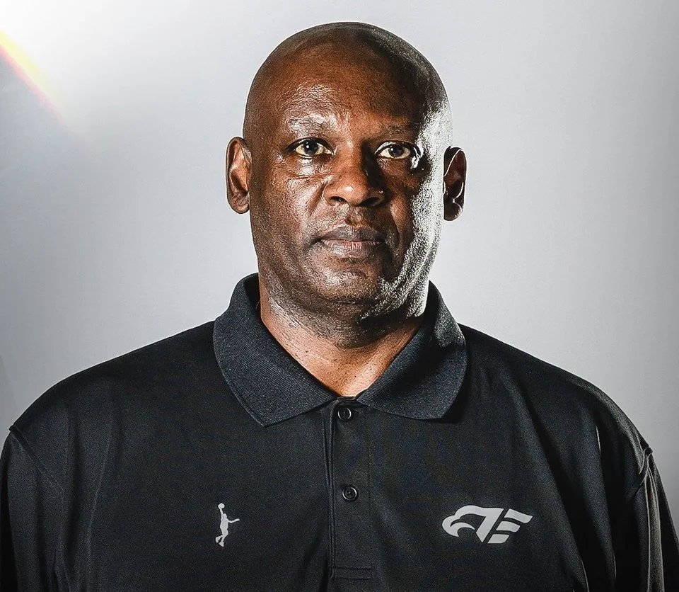 THE KOBE STORKS AGREE TERMS WITH COACH CALVIN OLDHAM