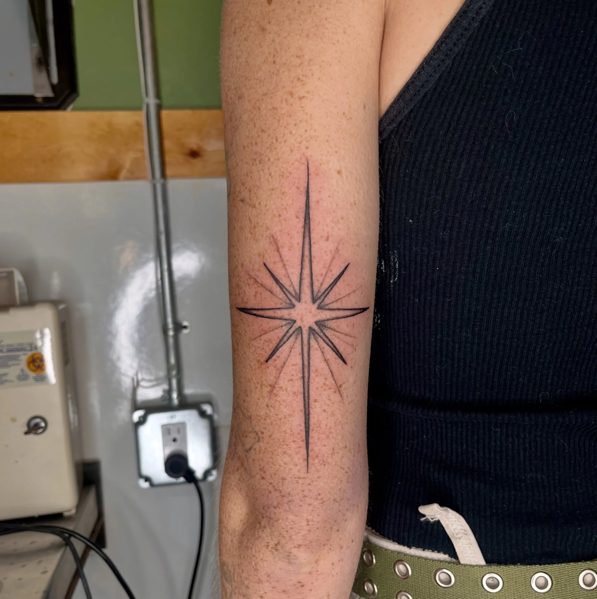 ✨ 

Thank you Madi! I remember when I used to sweat bullets pulling lines and couldn&rsquo;t wait to get to the shading. Now it&rsquo;s my favorite part (generally) besides adding the final black details that makes the image go 💥.

I hope this weeke