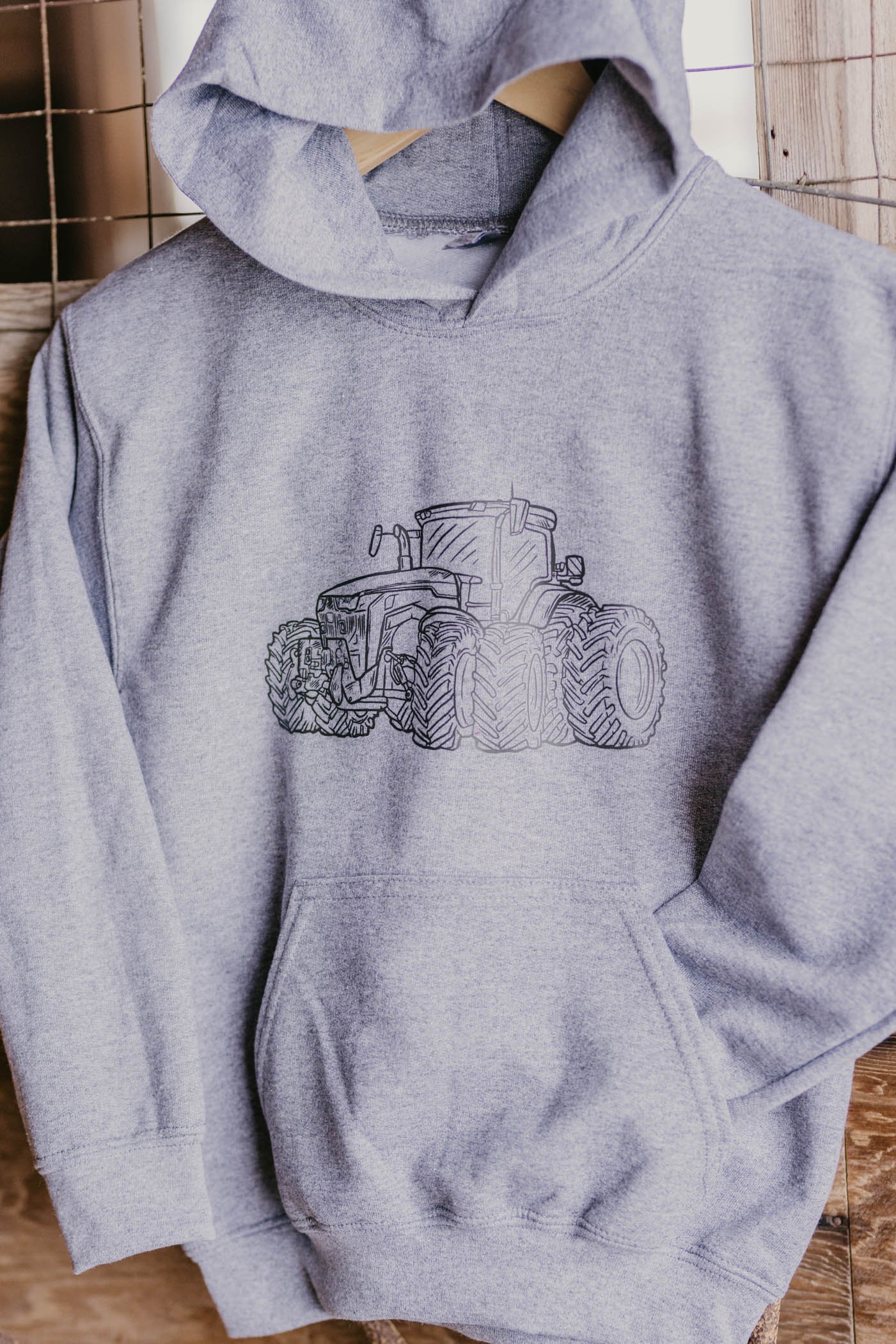 FARM-LIFE-SWAG-CATTLE-TRACTORS-JODIE-ALDRED-PHOTOGRAPHY-FARMING-WESTERN-CLOTHING-SHIRT-WESTERN-FARM-BOY-FARM-GIRL-2.jpg