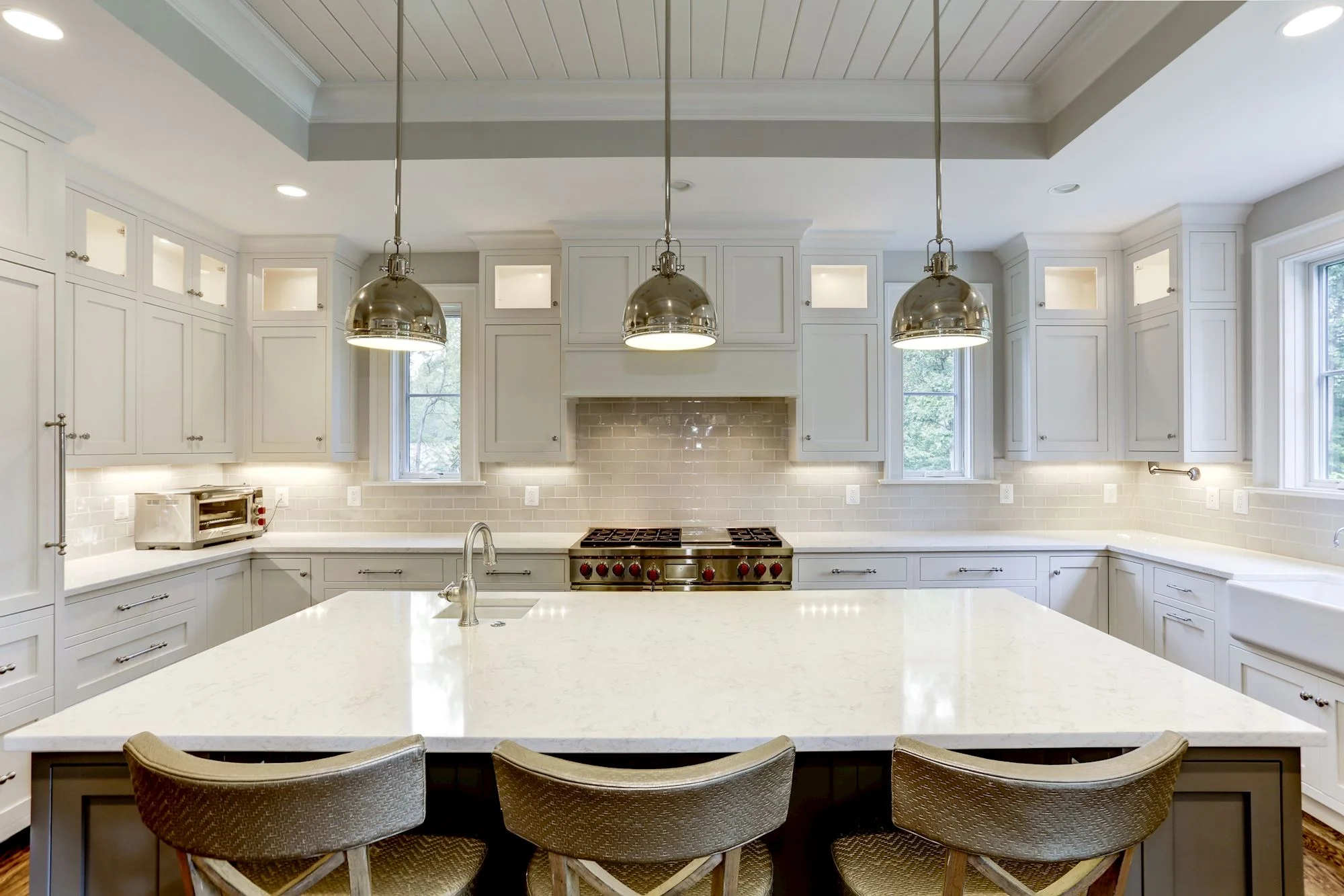 GREATJONES-RHODE-ISLAND-CLASSIC-KITCHEN-4.jpg