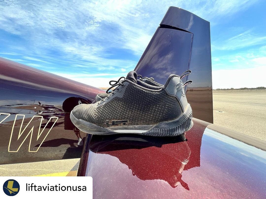 Some of the best flying shoes in the game! I gotta wash those poor kicks lol&hellip;  Posted @withregram &bull; @liftaviationusa From the house to the hangar, onto the tarmac and into the air. There is no limit to the places our Ultraknit Air Boss sh