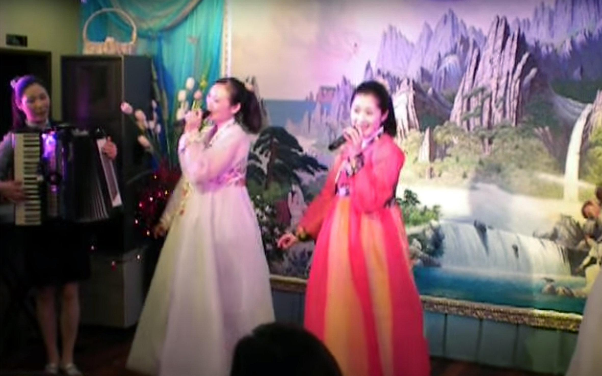 276-Floor Shows North Korea.jpg