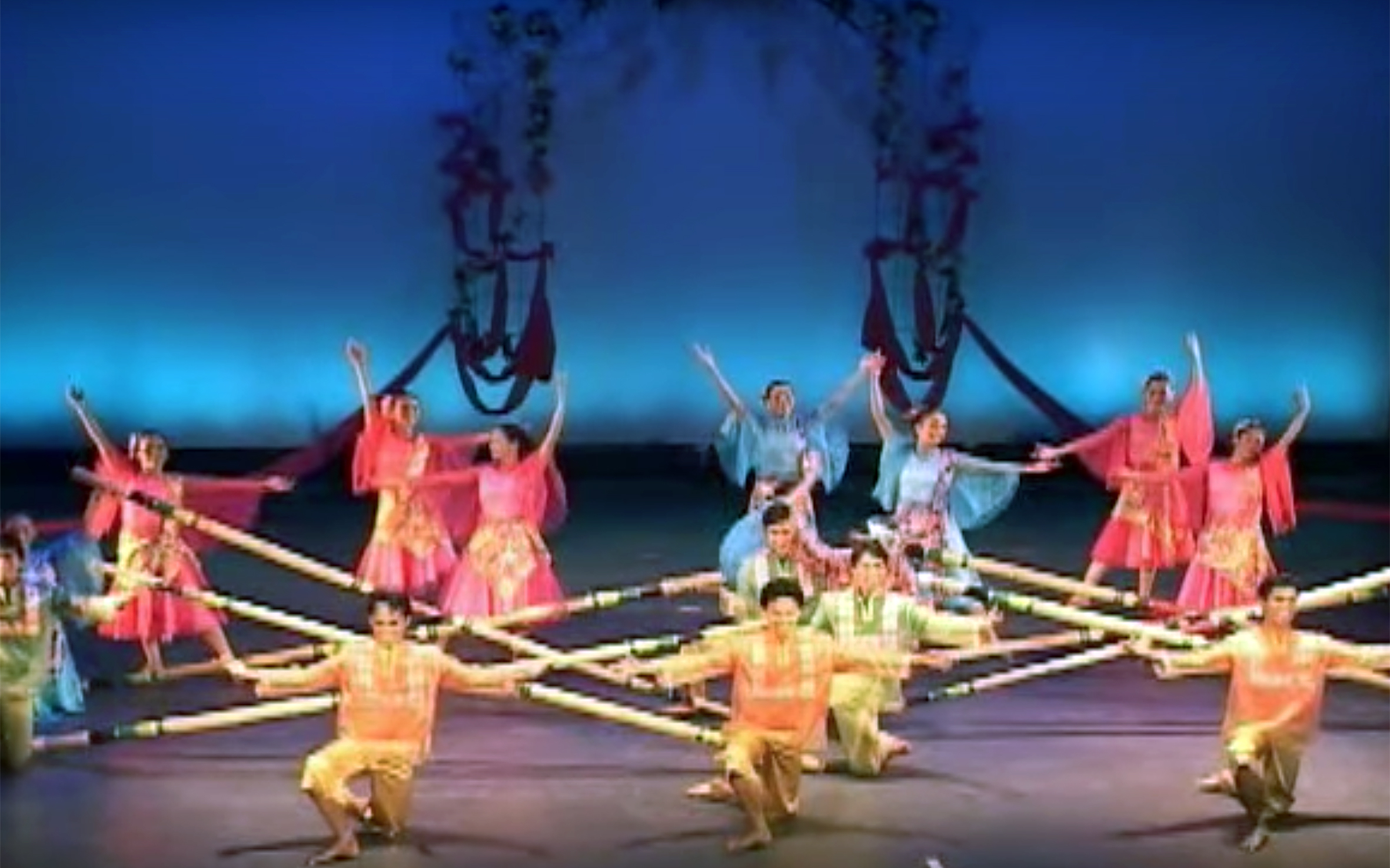 850-Tinikling Philippines.jpg