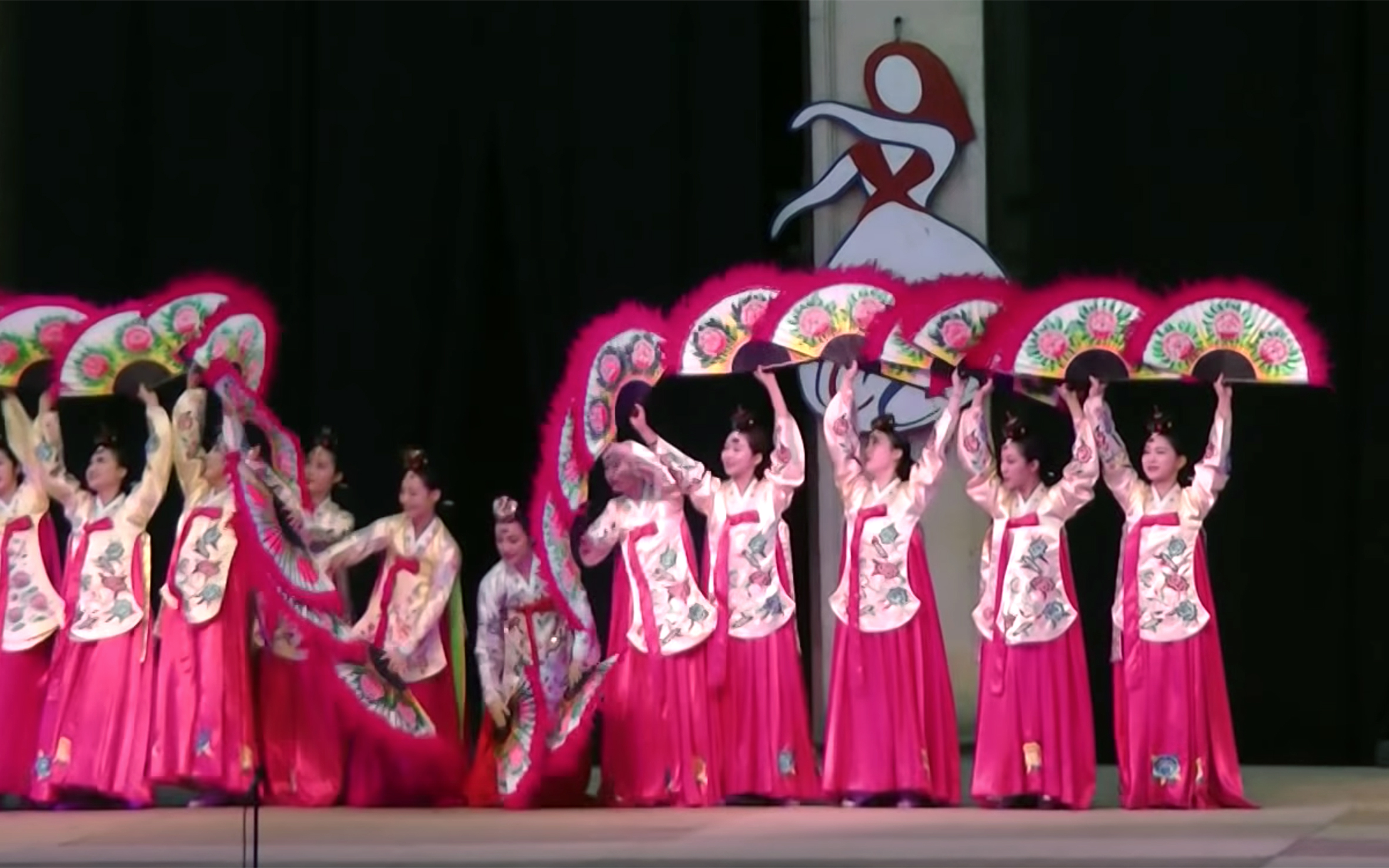 864-Traditional Dances Korea.jpg