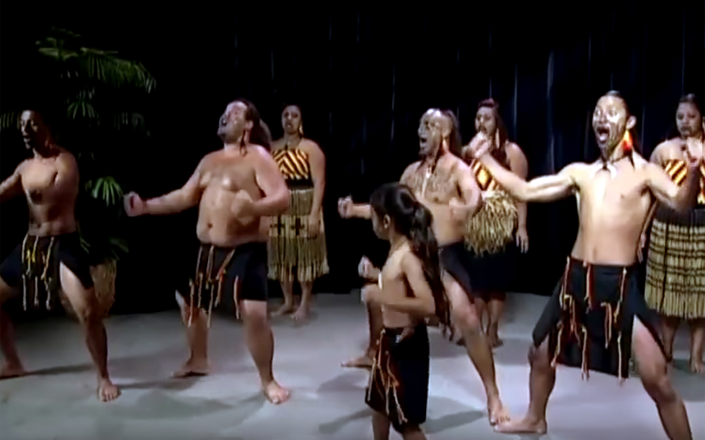 573-MĀORI DANCE -Cooks Island.jpg