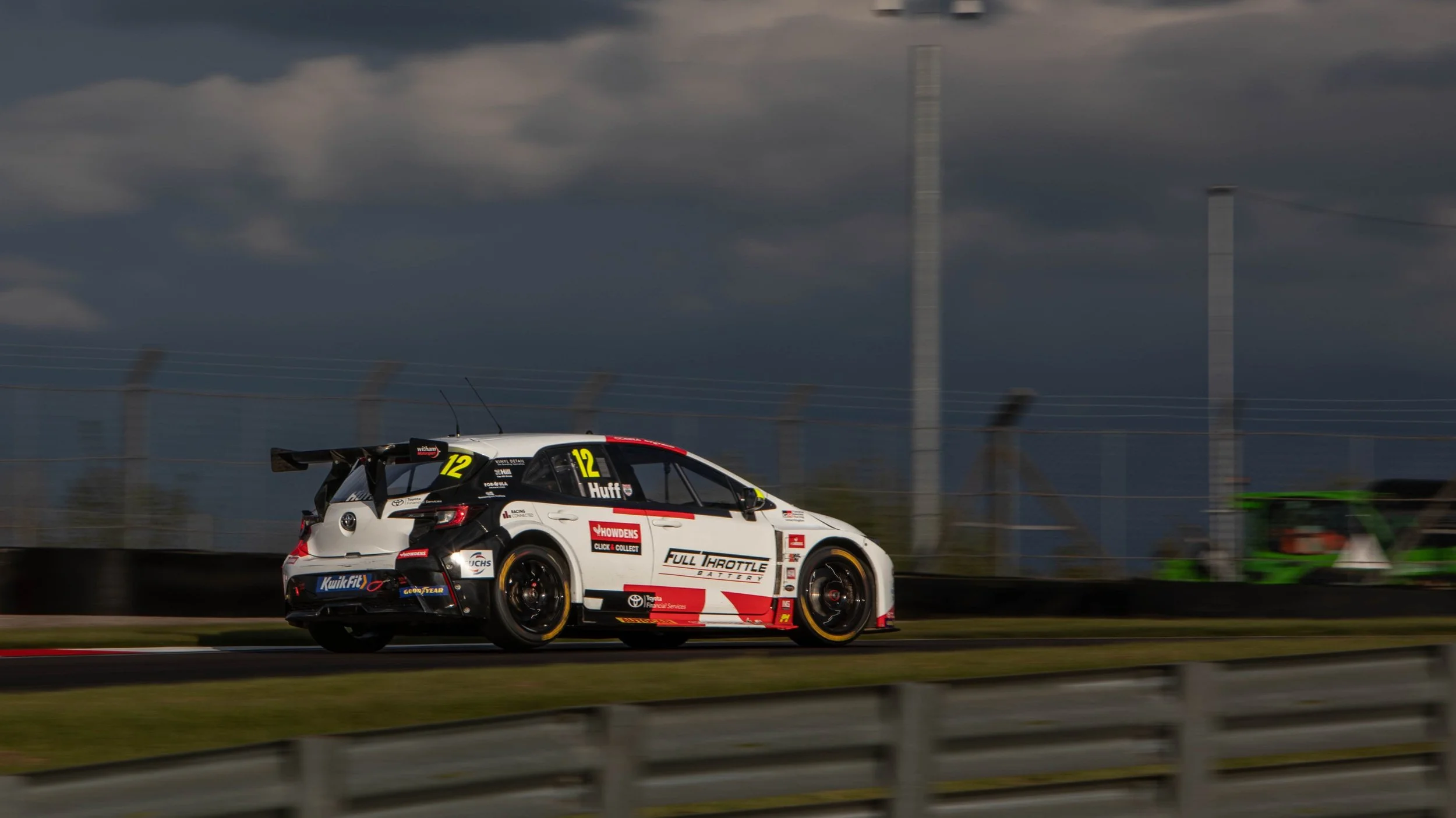  A wet Donington Park race, BTCC with ledged Rob Huff.   Date: 24th April 2024    Taken: f5.6, 1/125 sec iso 100 @ 400mm    With: Canon 5D mkIV and 70 - 200mm f2.8 + 2x extension.  
