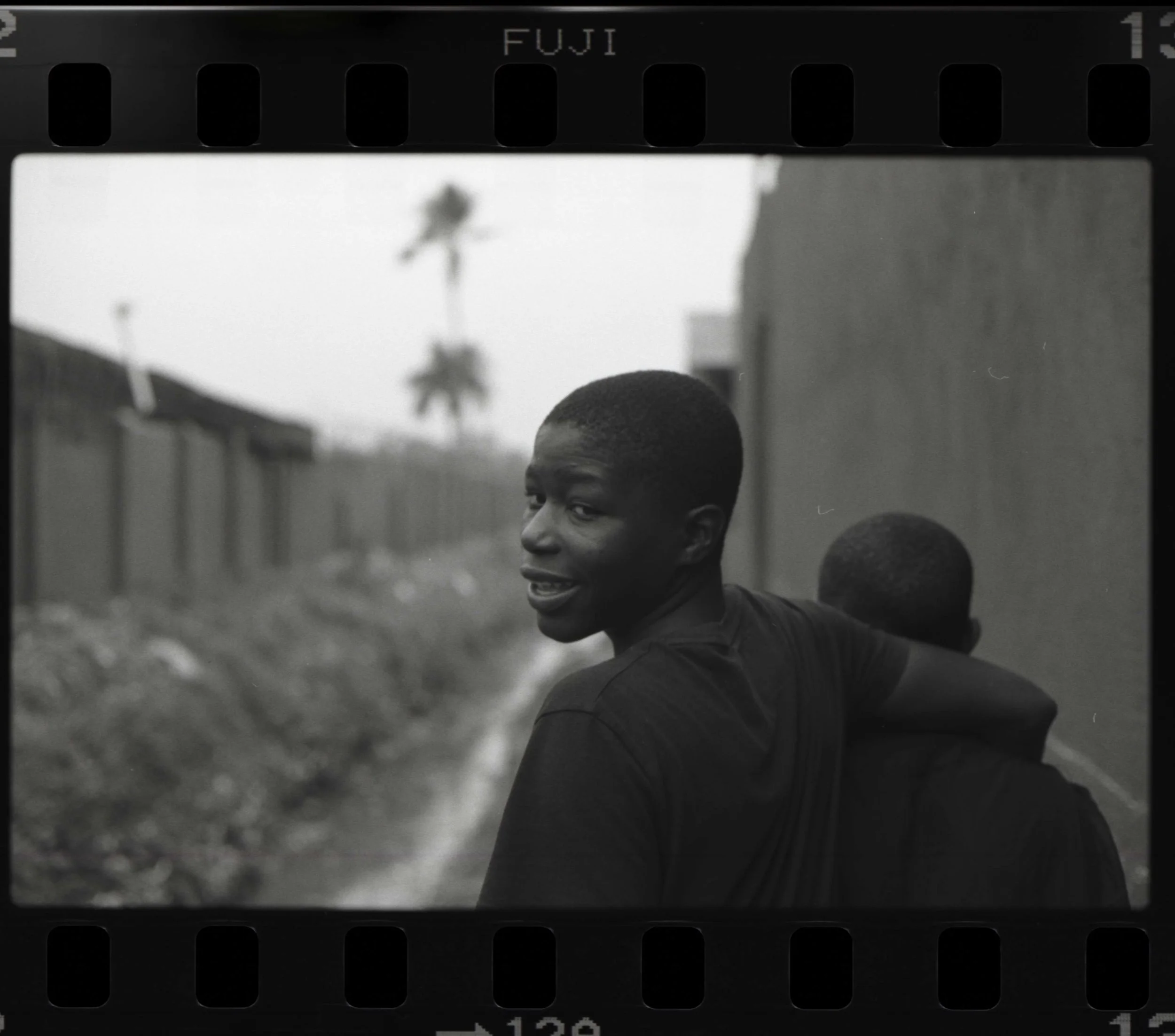 5. Katanga Frame164 1.jpg