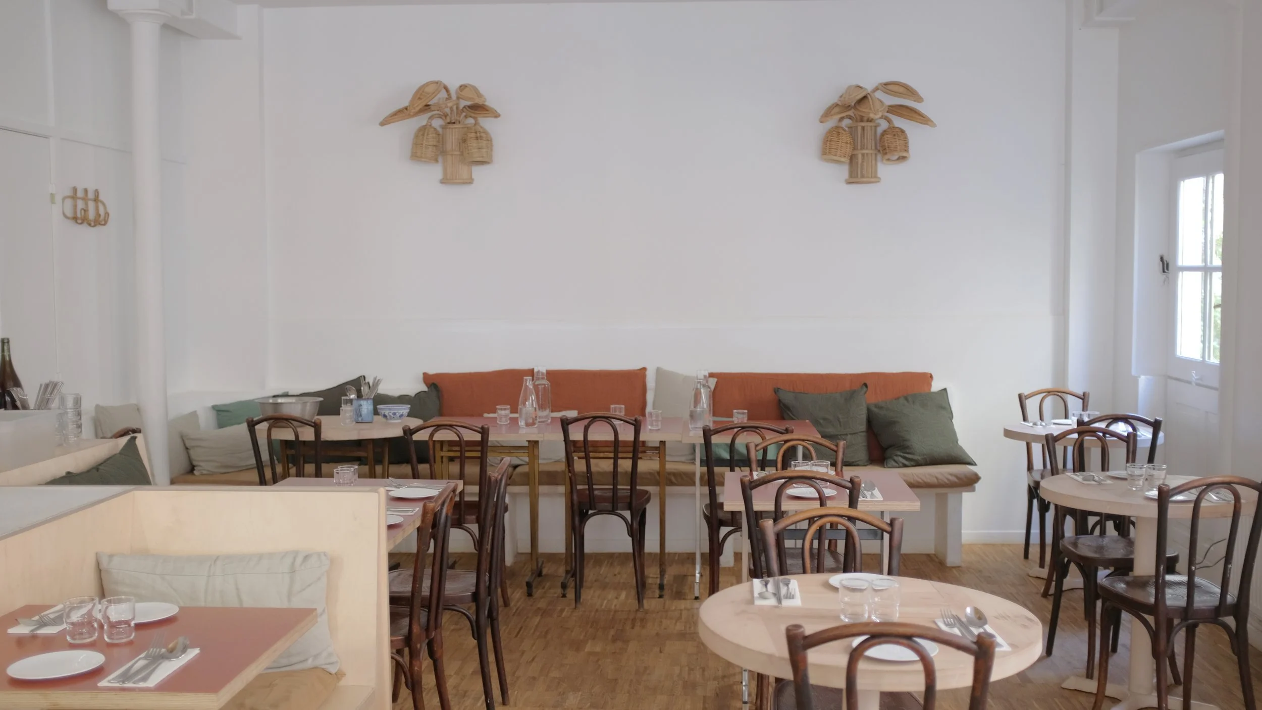 Double Dragon Tatiana Katia Levha cuisine métissée pétillante aux influences philippines vins naturels rue Fragos Lecourtier restaurant agence architecture décoration ambiance point de vue atmosphère cheffe chef plats Paris
