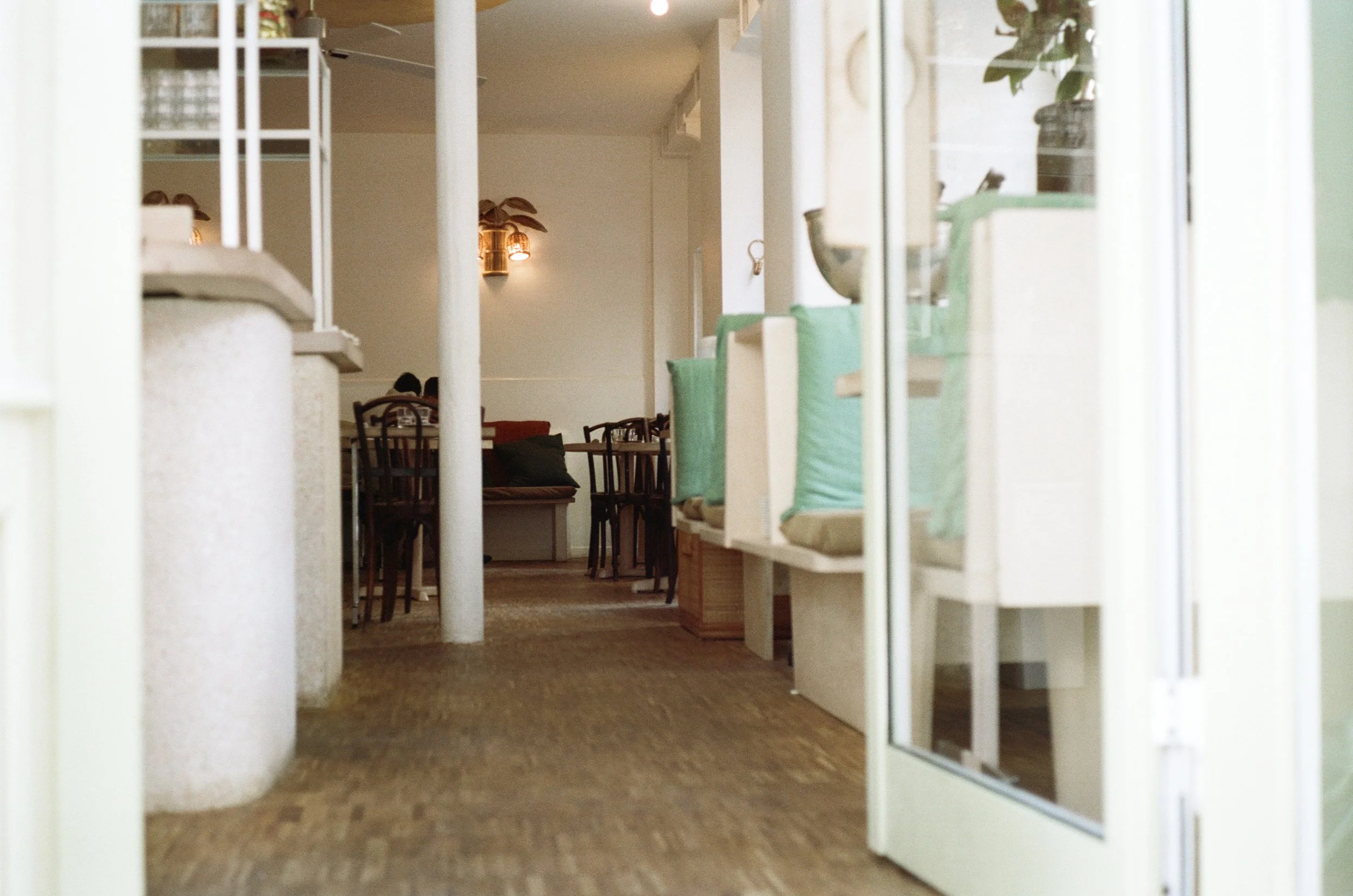 Double Dragon Tatiana Katia Levha cuisine métissée pétillante aux influences philippines vins naturels rue Fragos Lecourtier restaurant agence architecture décoration ambiance point de vue atmosphère