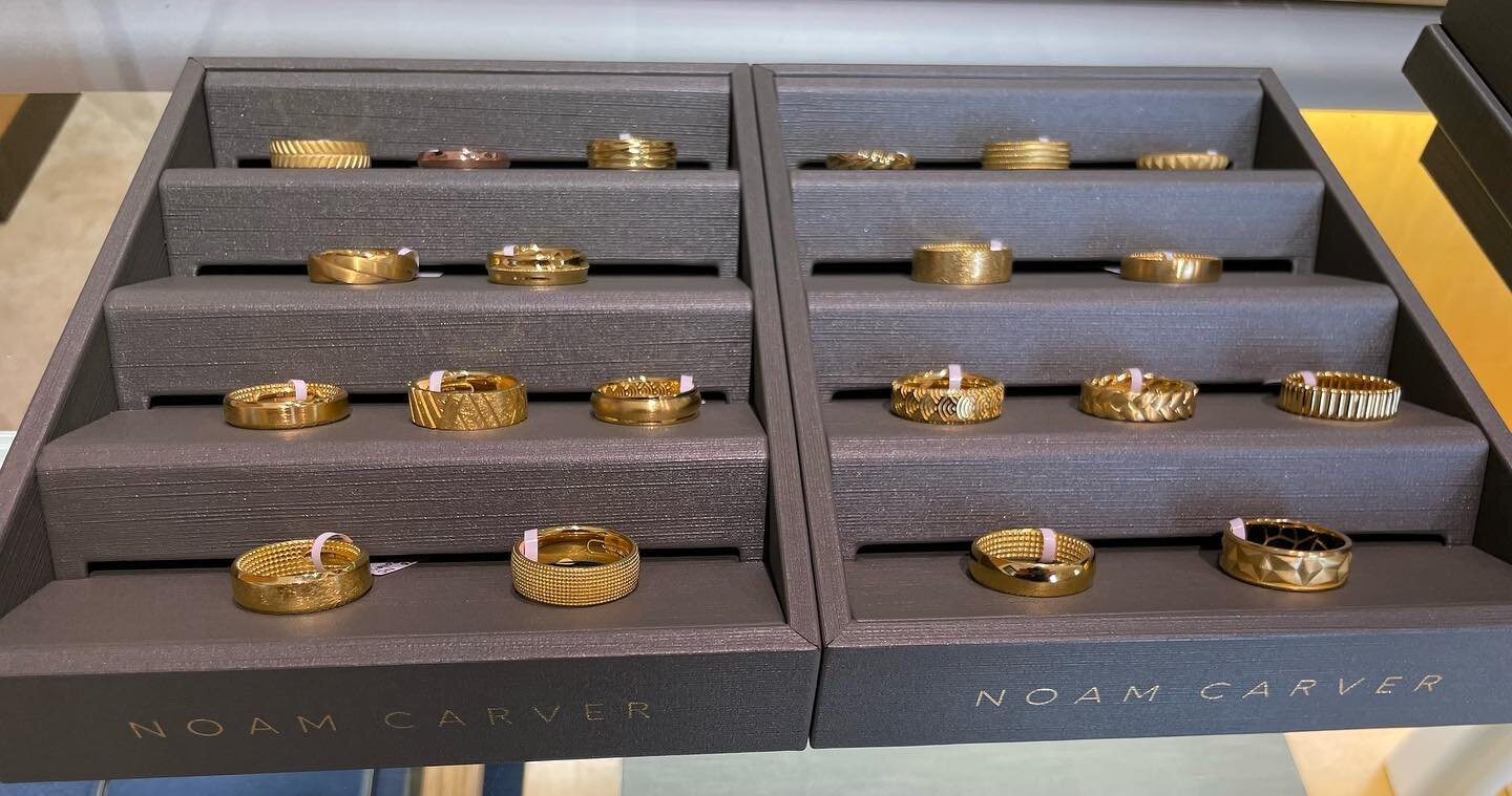 *New Inventory* 
We just got a new line of men&rsquo;s wedding bands. 
Stop in today! 

#mensrings #weddingband #wedding #weddingseason #jaysfinejewelry