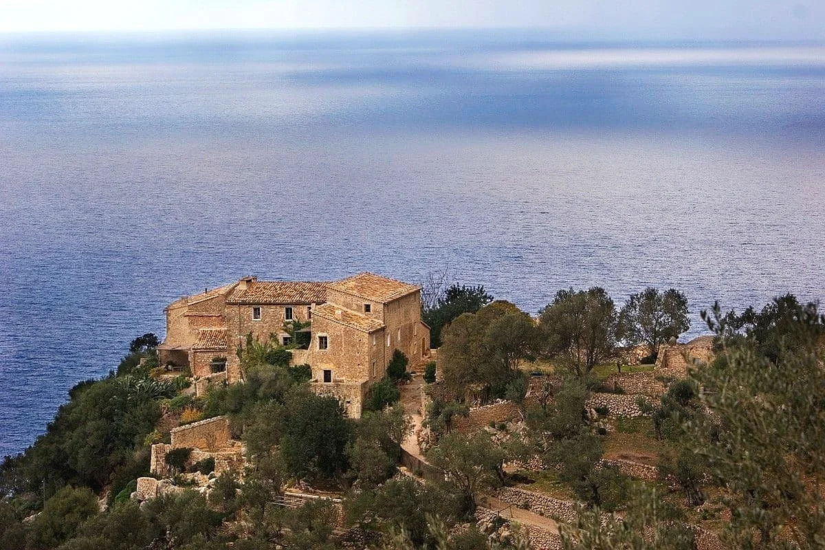 Take Sanctuary a yoga retreat with Dearbhla at Son Rullan, Mallorca
