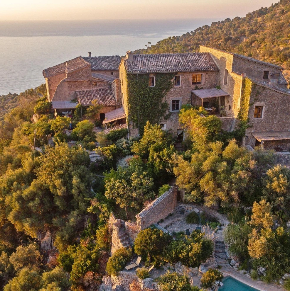 Join Dearbhla for 5 nights in Son Rullon, a magical 14th century monastery in Deia, Mallorca.