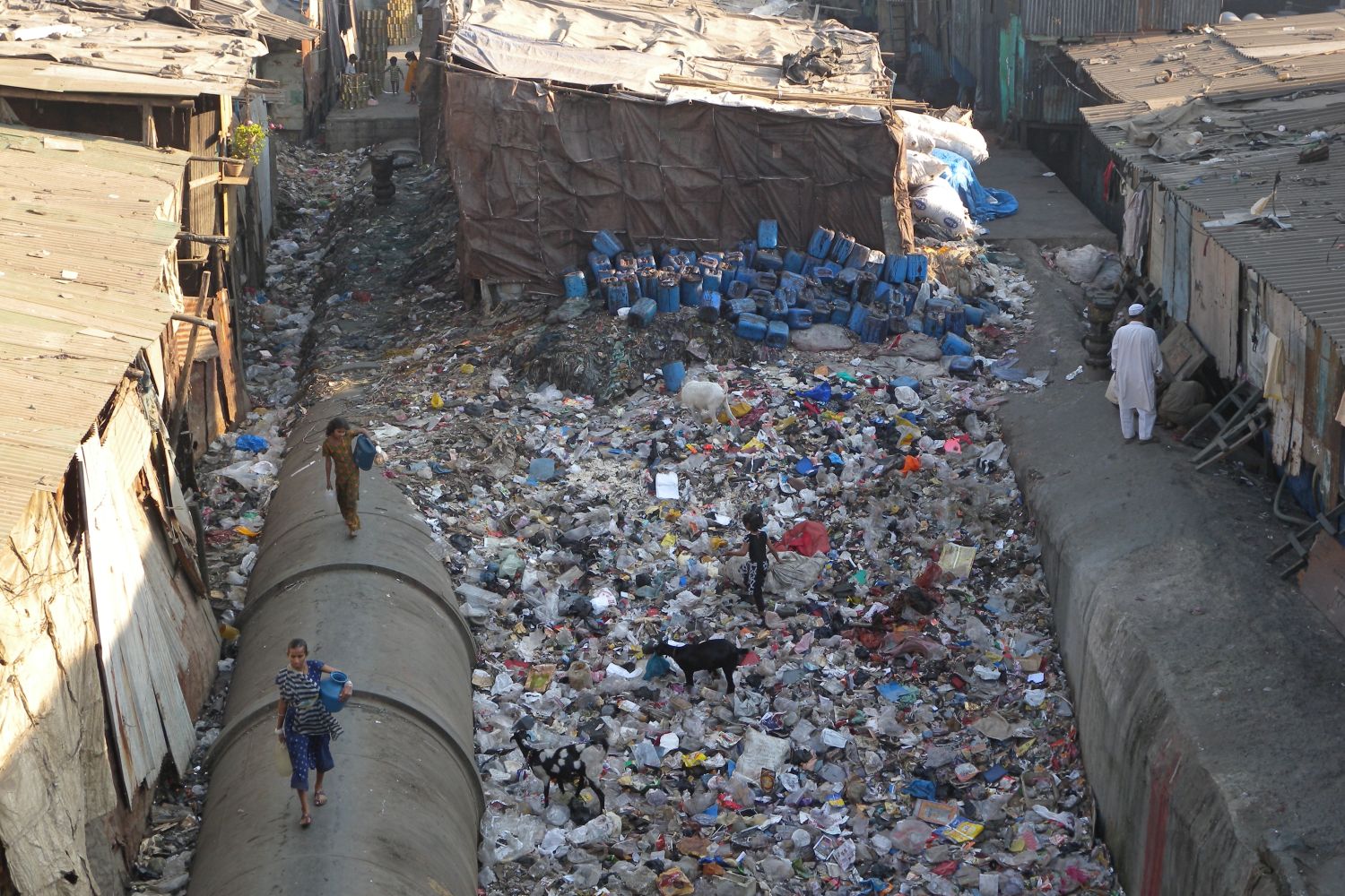 MUMBAI – DHARAVI bidonville slum