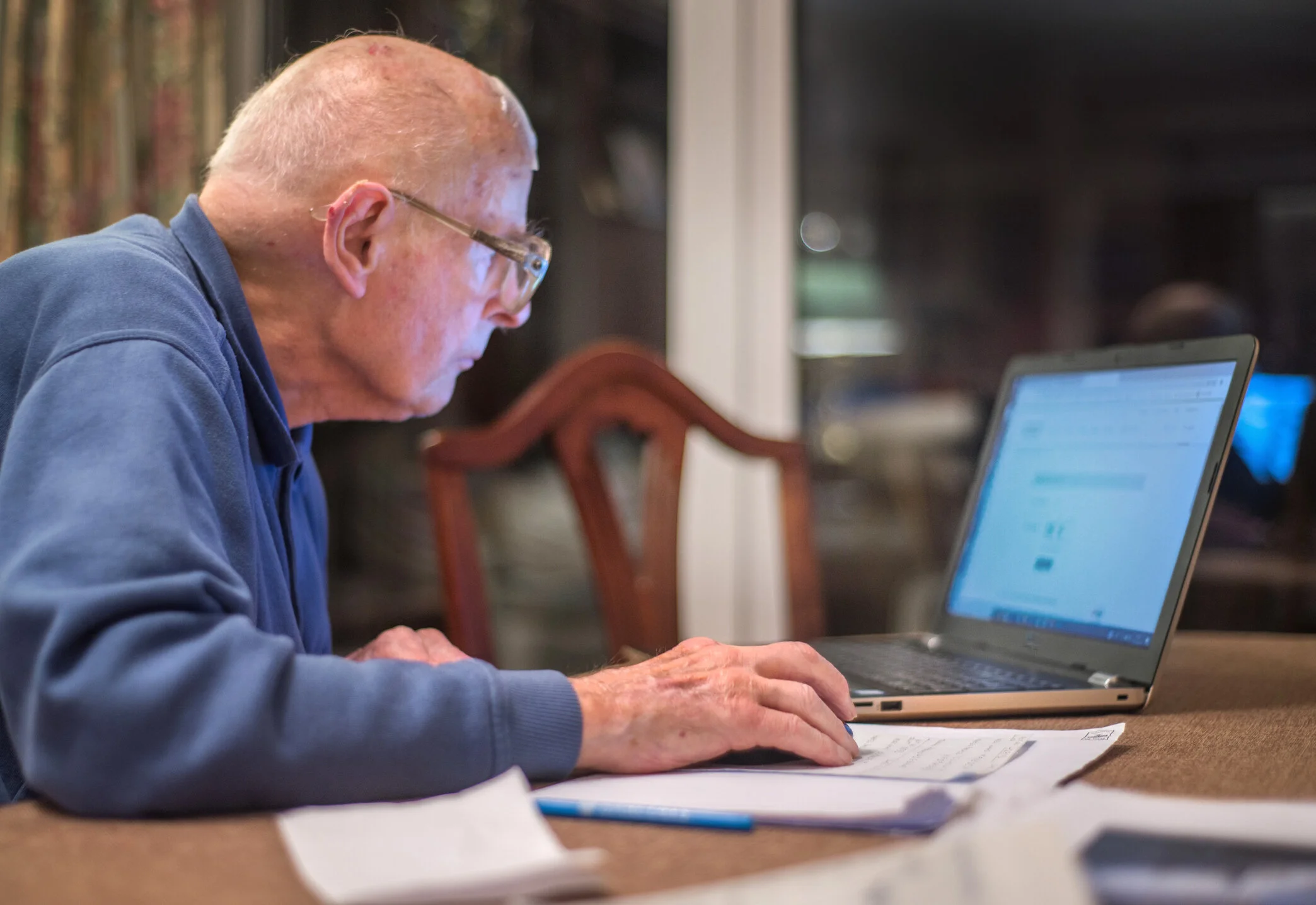 Best Practices for Helping Older Adults Stay Socially Engaged