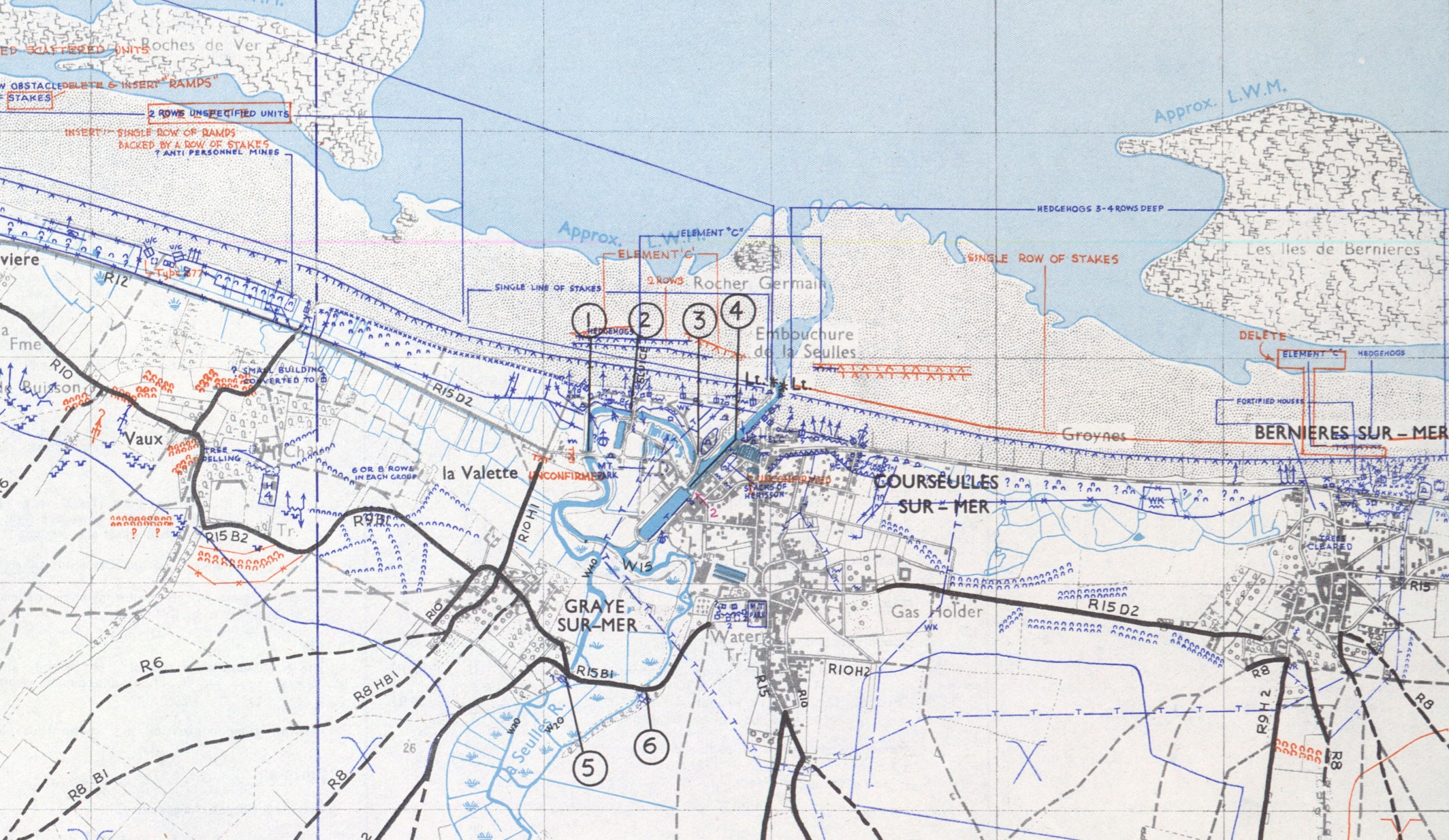 Les défenses de Juno Beach. Cette carte à l'échelle 1: 25,000 montre la zone d'atterrissage de la division d'infanterie canadienne 3rd, ainsi que les mitrailleuses intenses, les positions antichars, les bunkers et les tranchées que les Canadiens ont dû affronter.