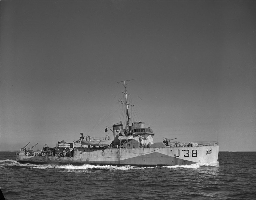 hmcs caraquet.jpg