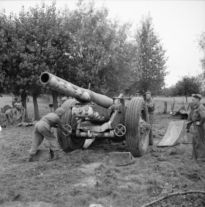 Un obusier de 7.2 pouces de l'une des unités sœurs du 59th (Newfoundland) Heavy Regiment, 51st Heavy Regiment, Royal Artillery, France, 2 septembre 1944.© IWM (B 9956)