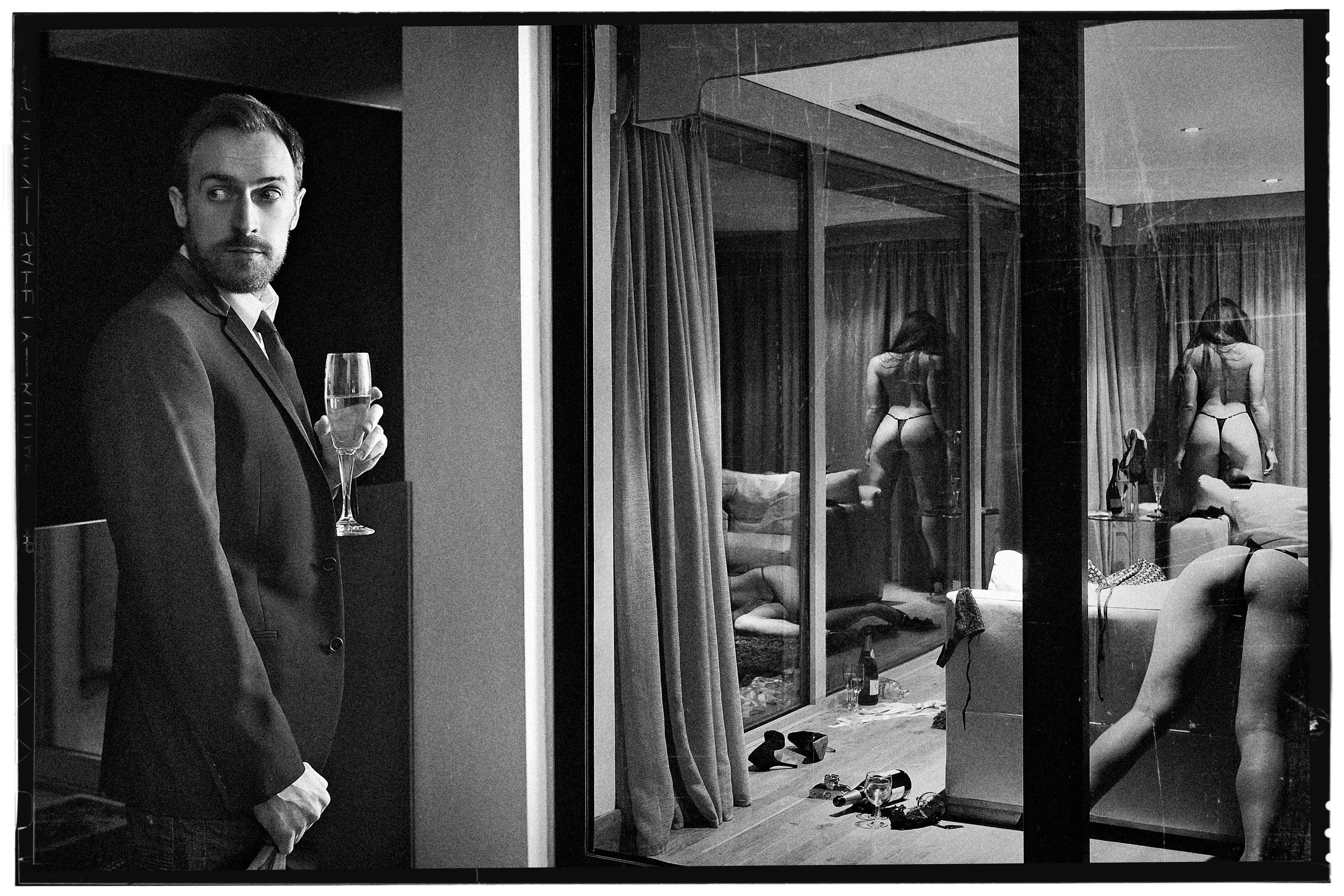 THE SELFIE TWAT PROJECT - 1 SELF PORTRAIT EVERY MONTH FOR 12 MONTHS