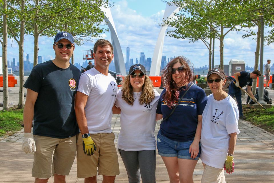 Site Cleanup_2019-5-11 (credit Staten Island Advance-Jason Paderon)13.jpg