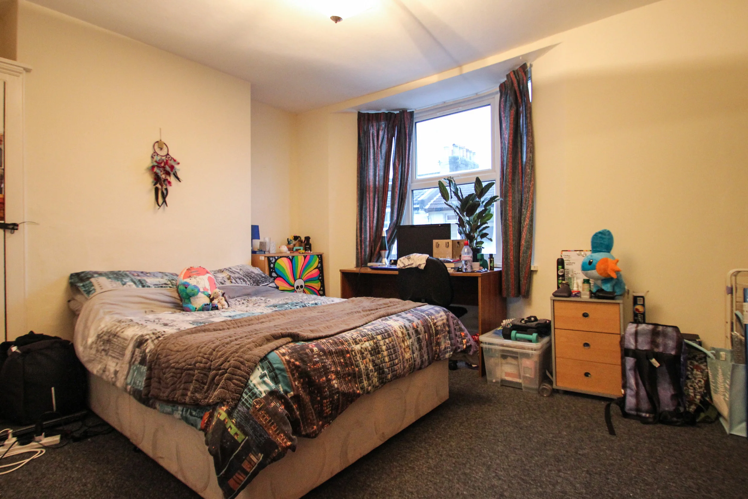 IMG_9714_edited.jpg bed 3.jpg