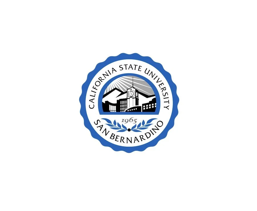 Dr. Modrek receives Exceptional Service to Students Award (ESSA)!