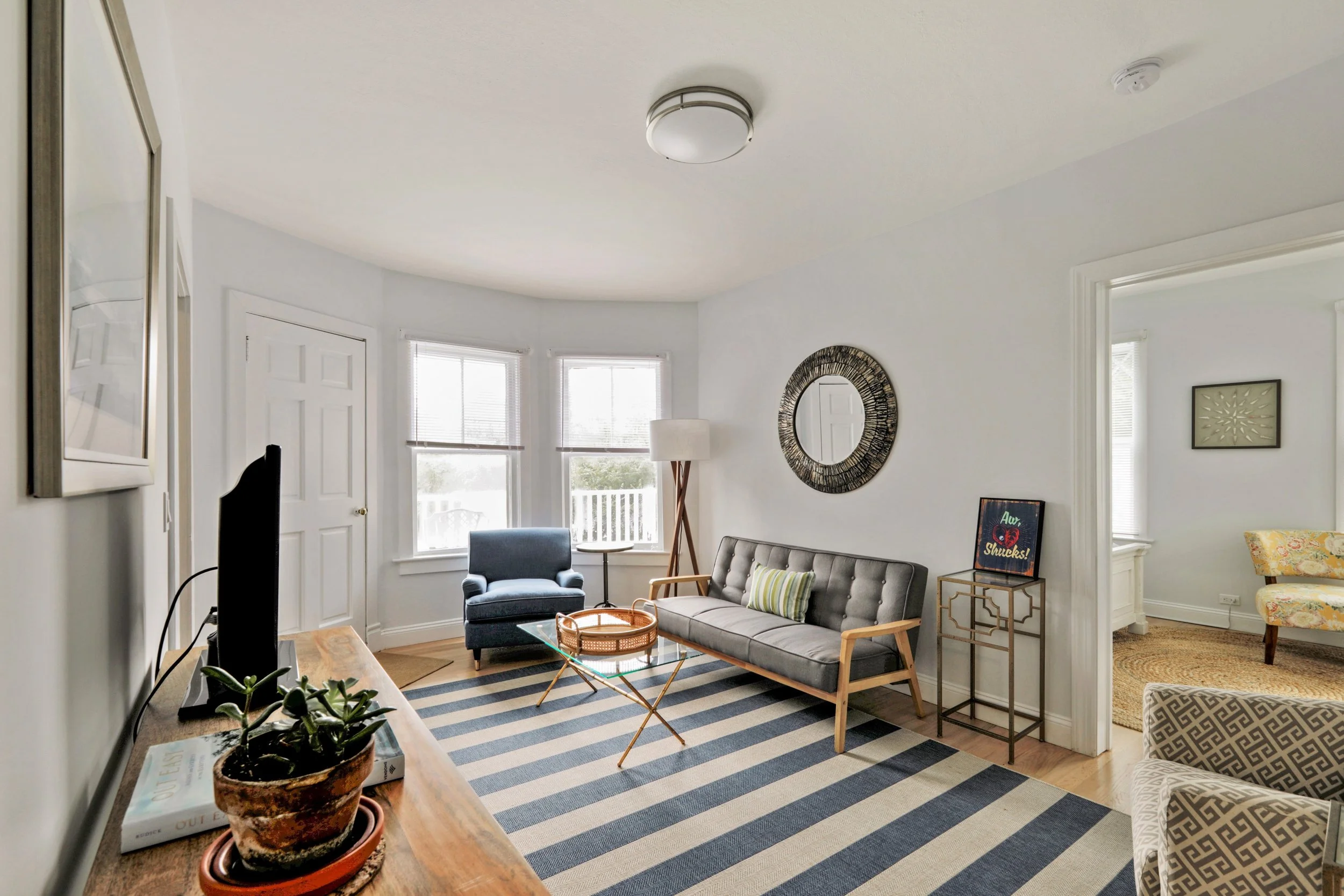 02_20NorthMainStreet_1_LivingRoom_HiRes.jpg