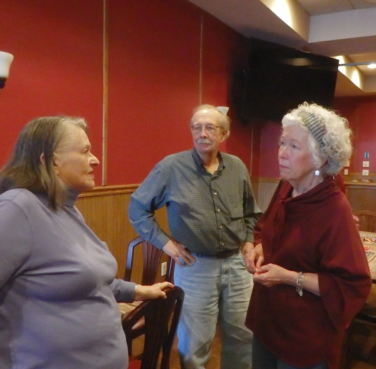  Art conversation with Jacqueline, Russ, and Marjorie. 