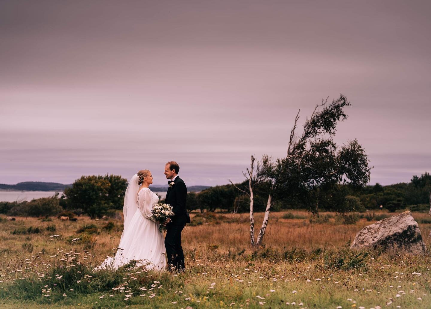 Silje &amp; Joachim~19.August 23✨ 
.
.
.
.
.
#bryllup2023 #bryllupsfotograf #sonya7iii #tamron35150mm