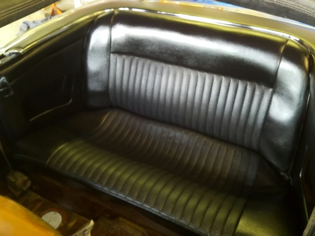 triumph-stag-8.jpg