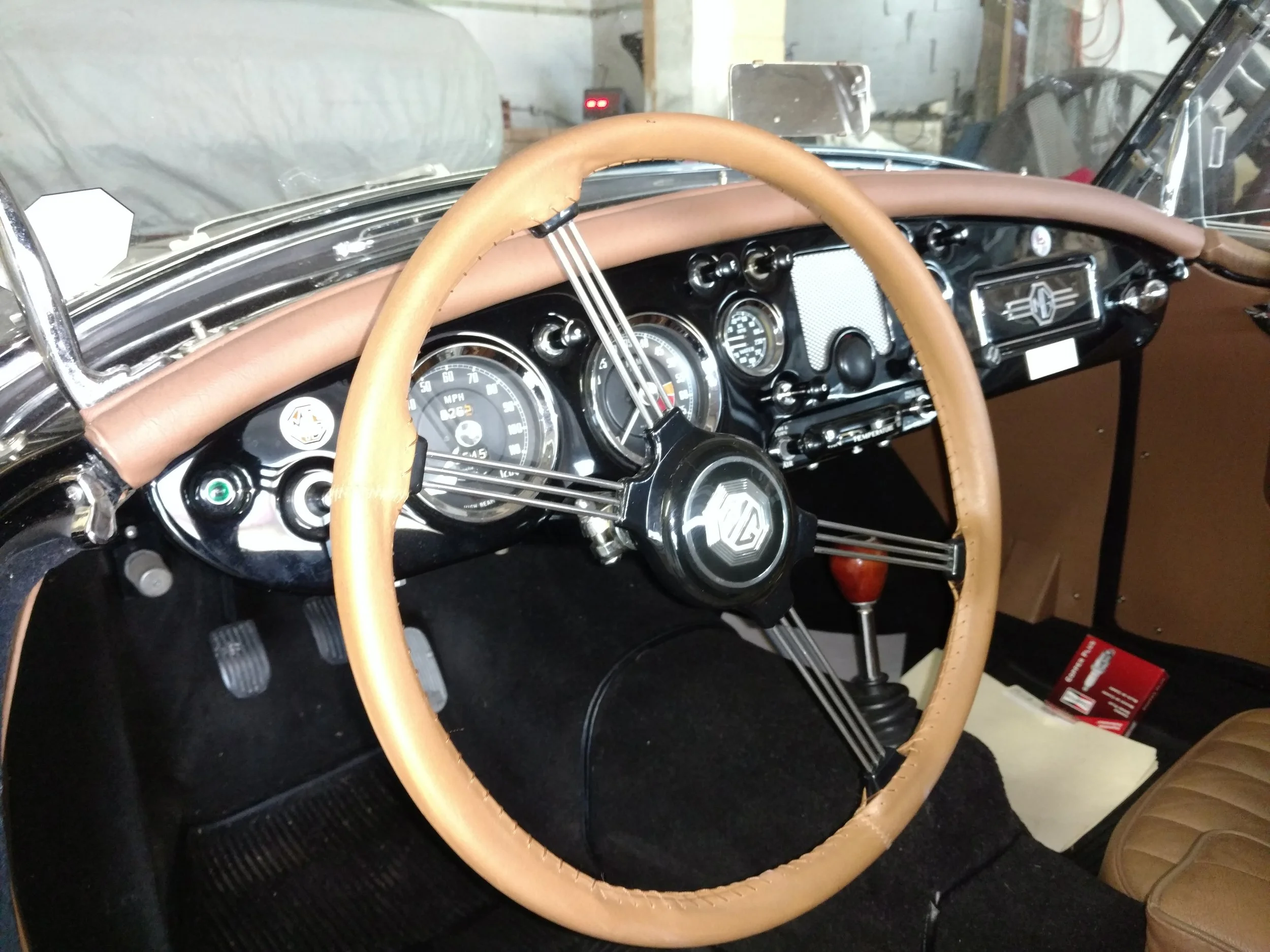 04-MGA-Black.jpg