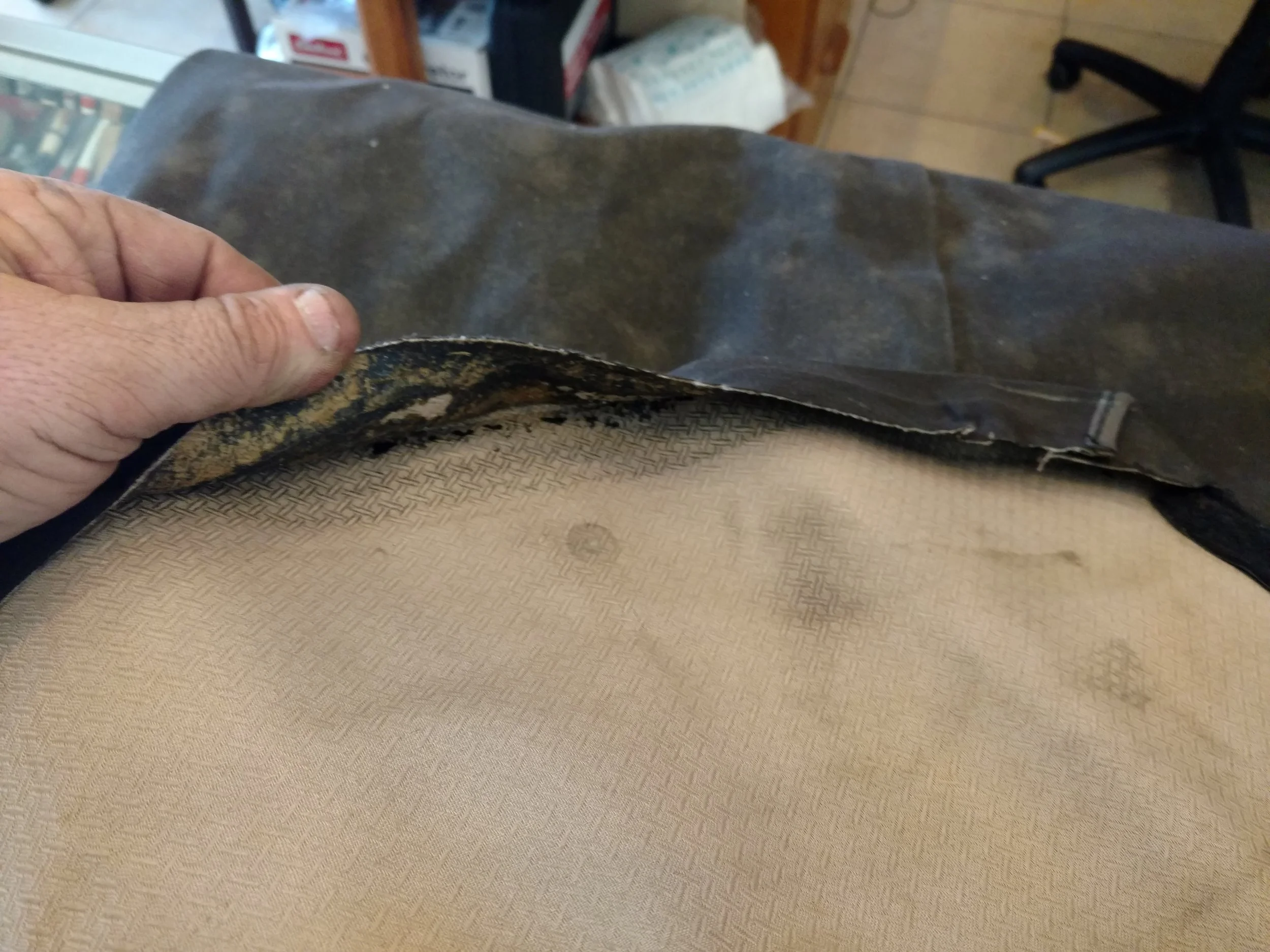 08-Used TR6 Canvas Top.jpg